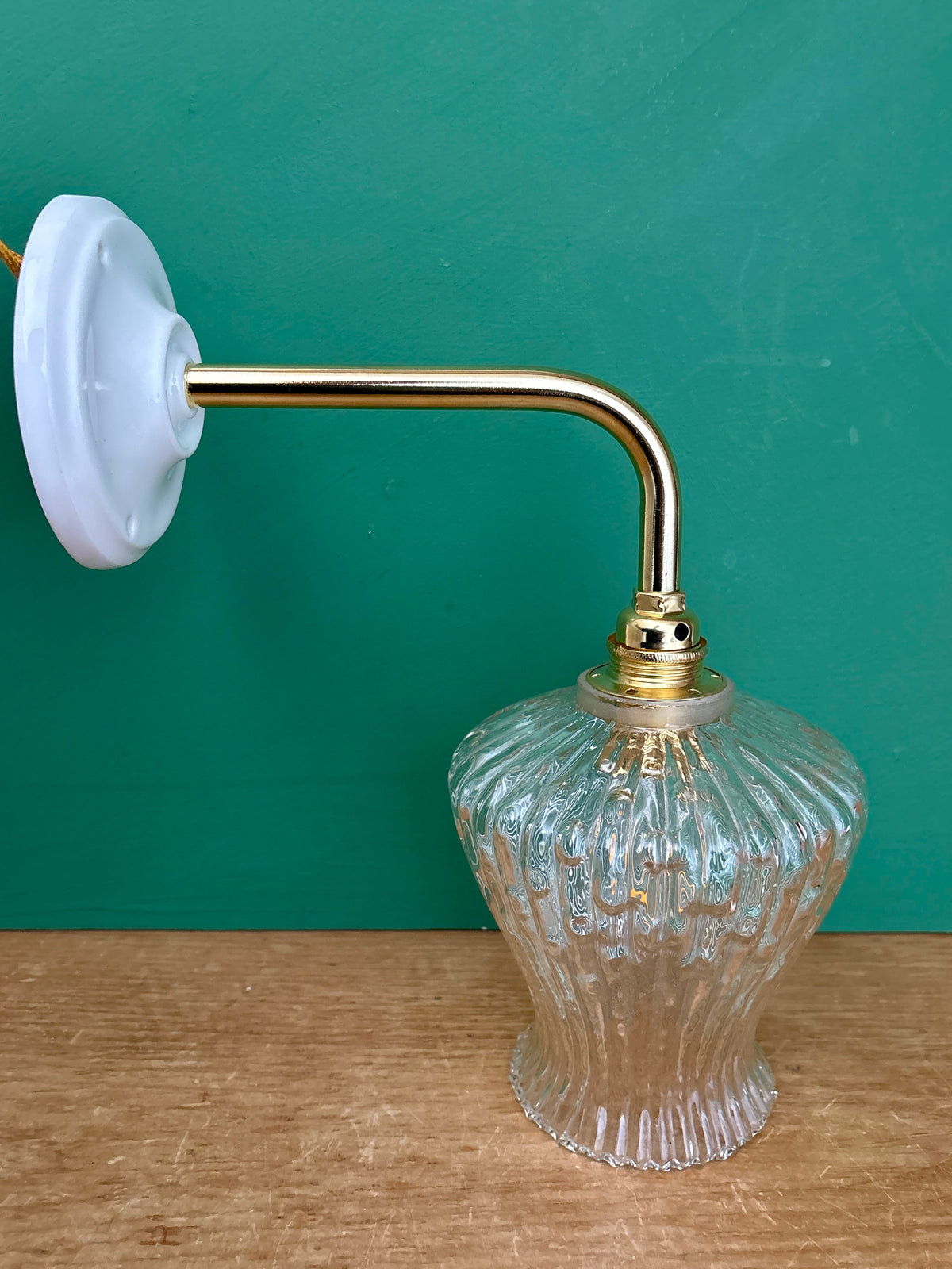 Applique tulipe vintage en verre
