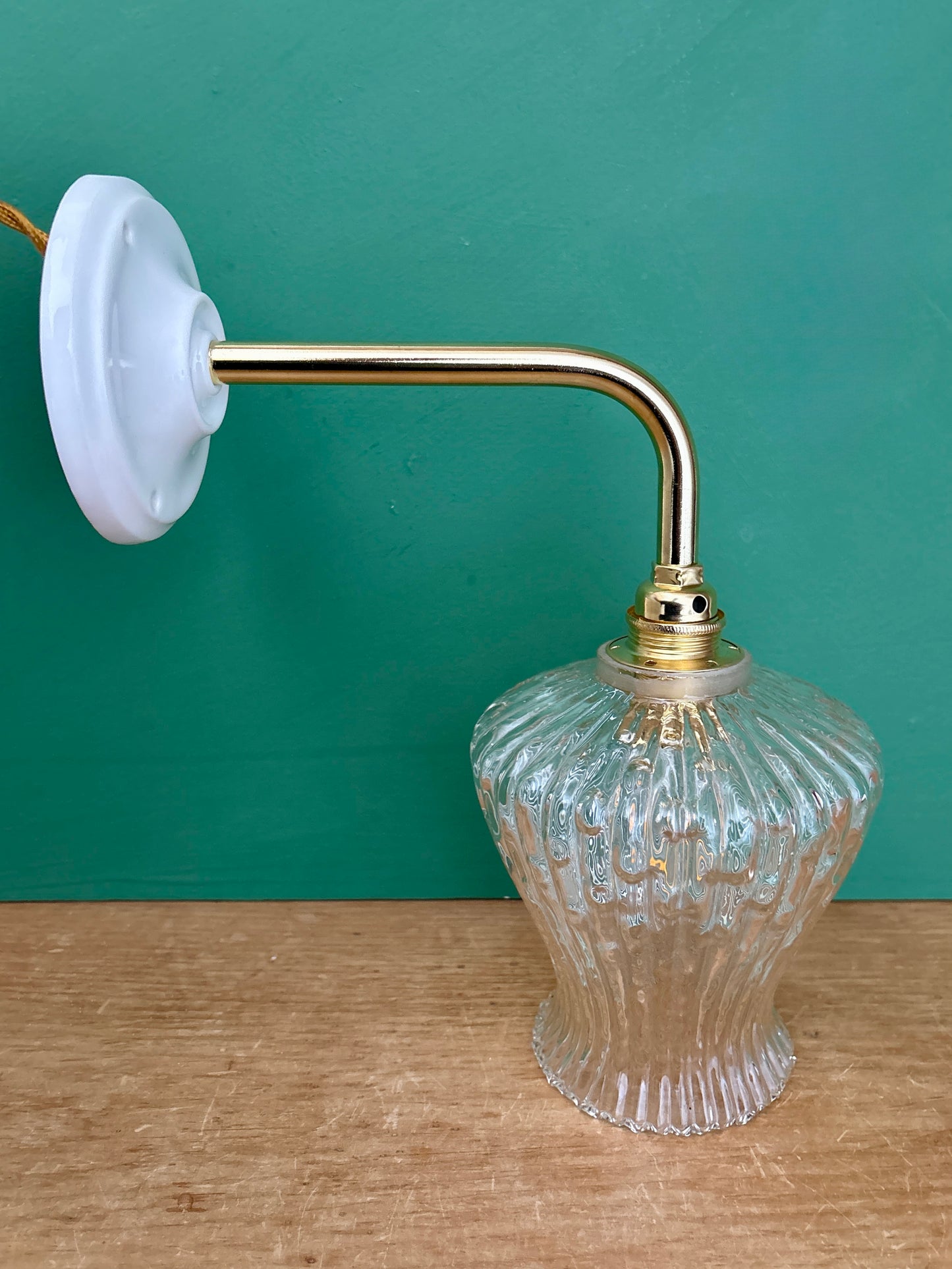 Applique tulipe vintage en verre