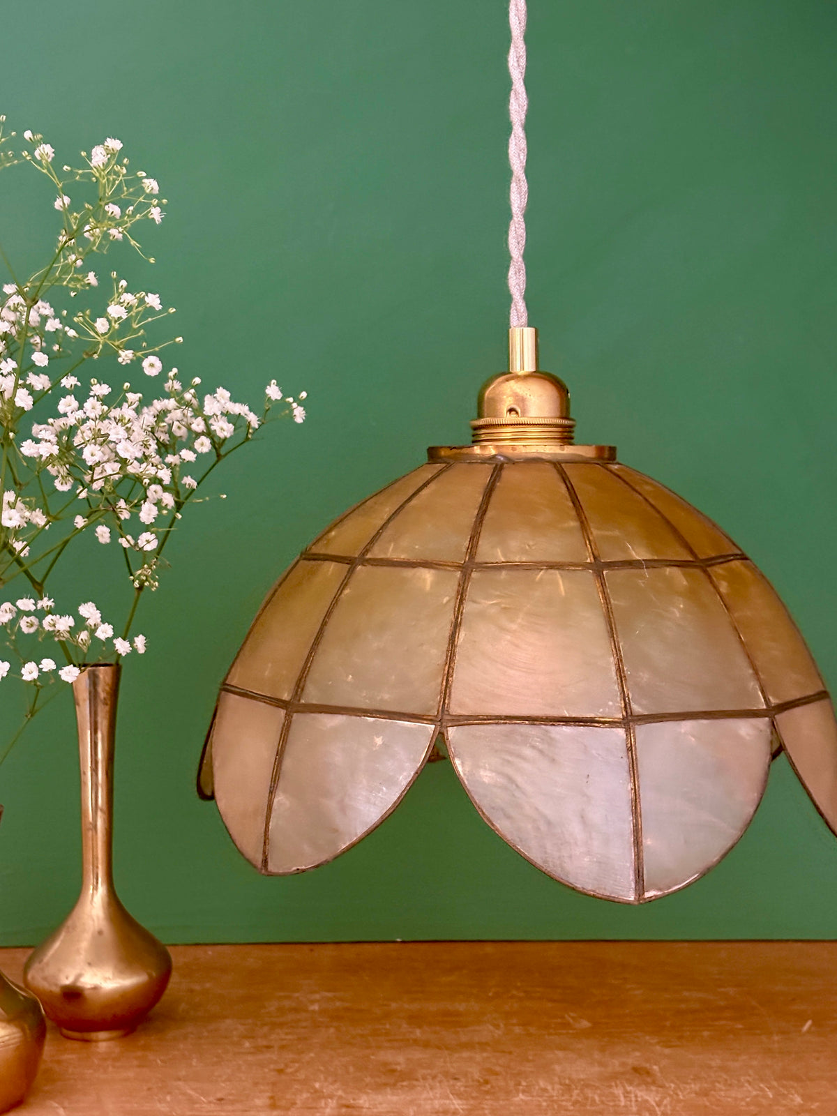 Suspension abat-jour vintage en nacre et laiton