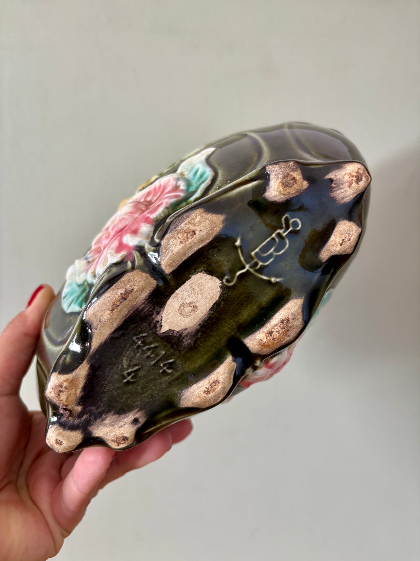 Jardinière vintage en barbotine