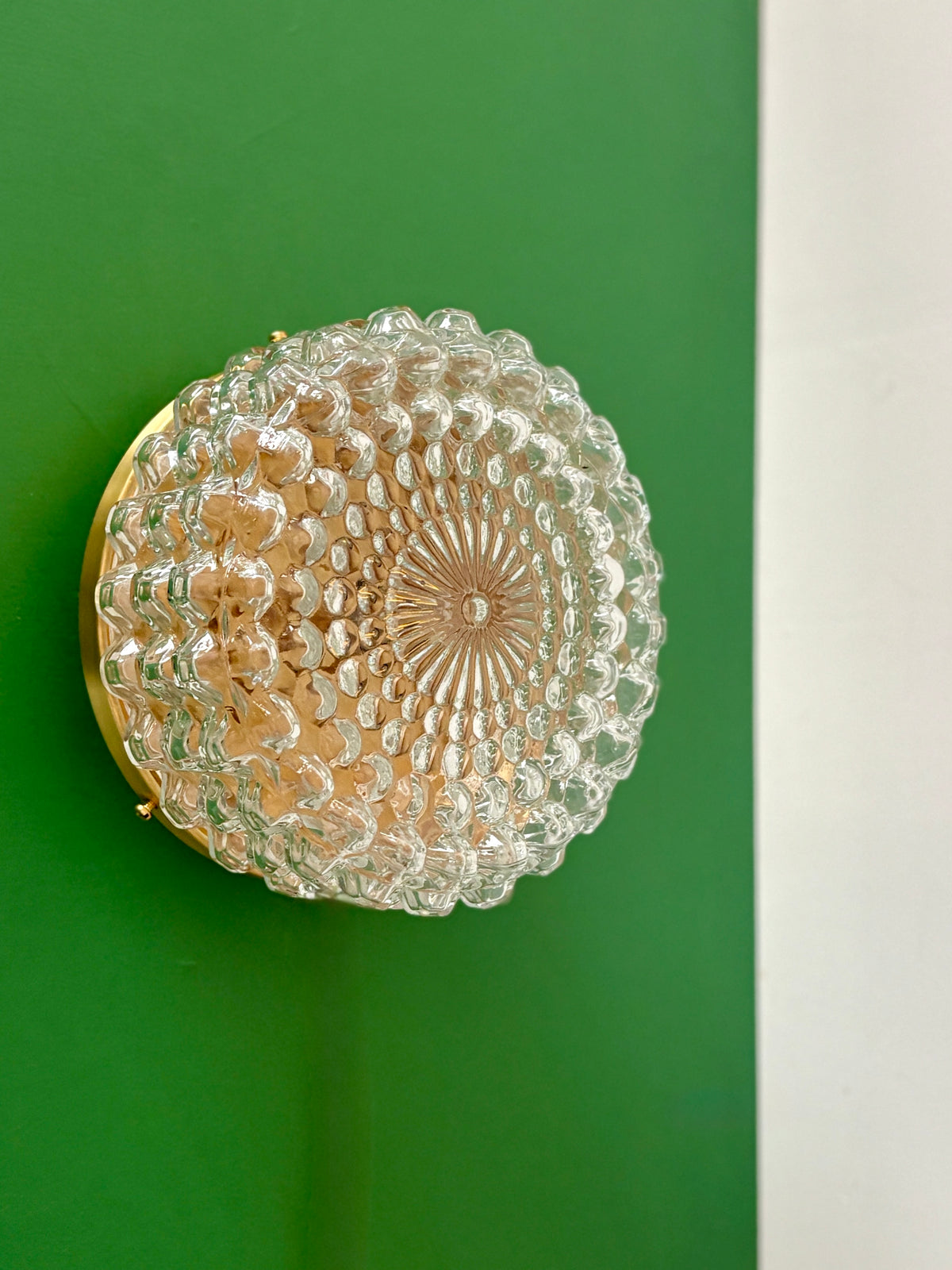 Applique ou plafonnier globe vintage en verre moulé (PLAF21)