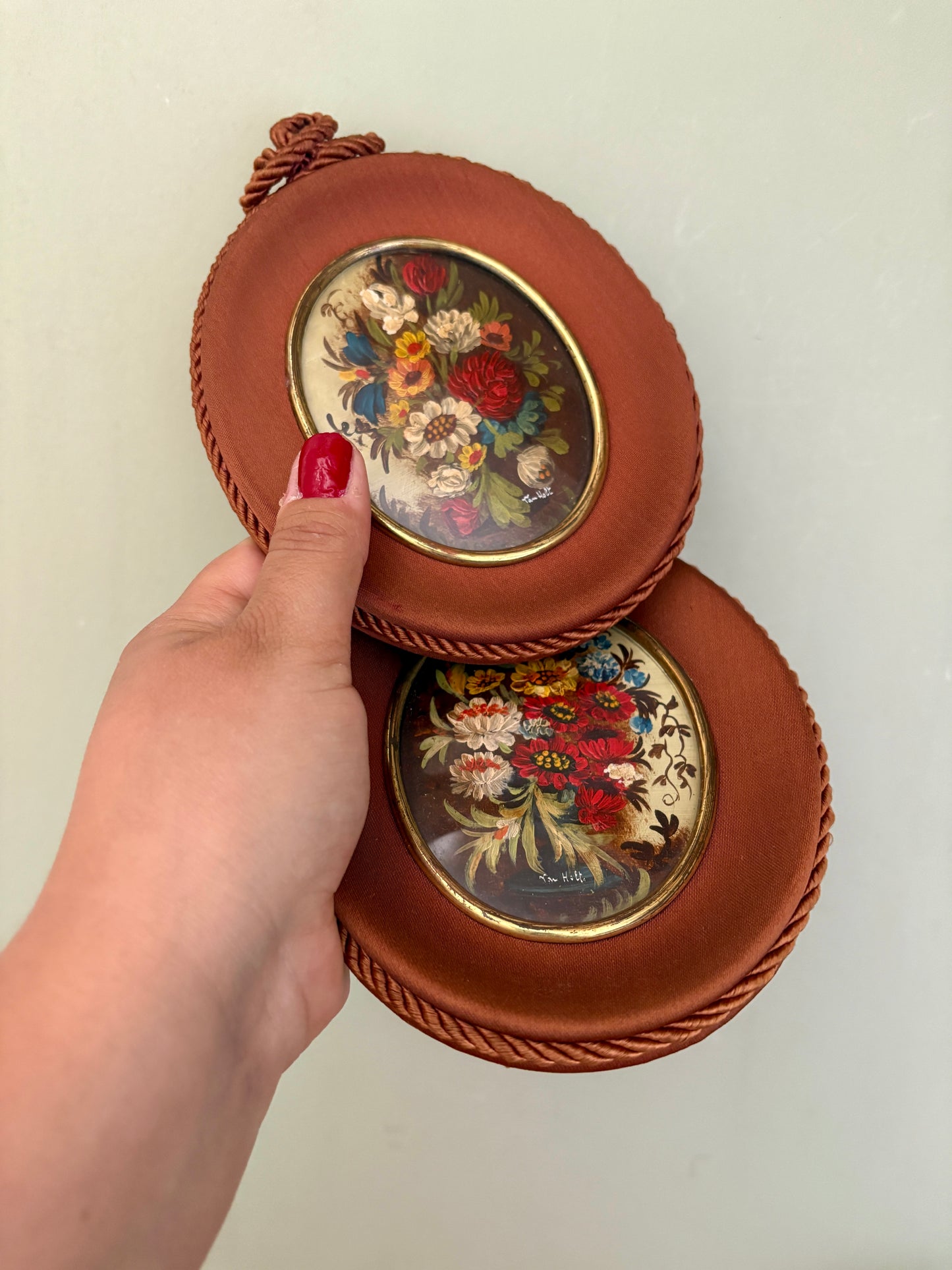 Lot de 2 petits cadres anciens et peintures de fleurs