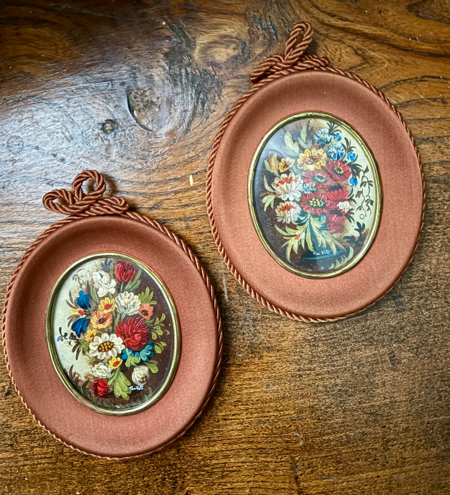 Lot de 2 petits cadres anciens et peintures de fleurs