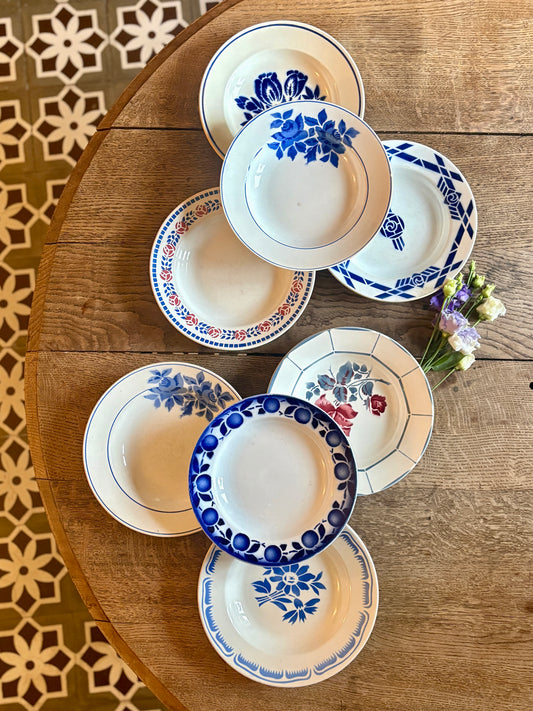 Lot de 8 assiettes creuses anciennes dépareillées (L5)