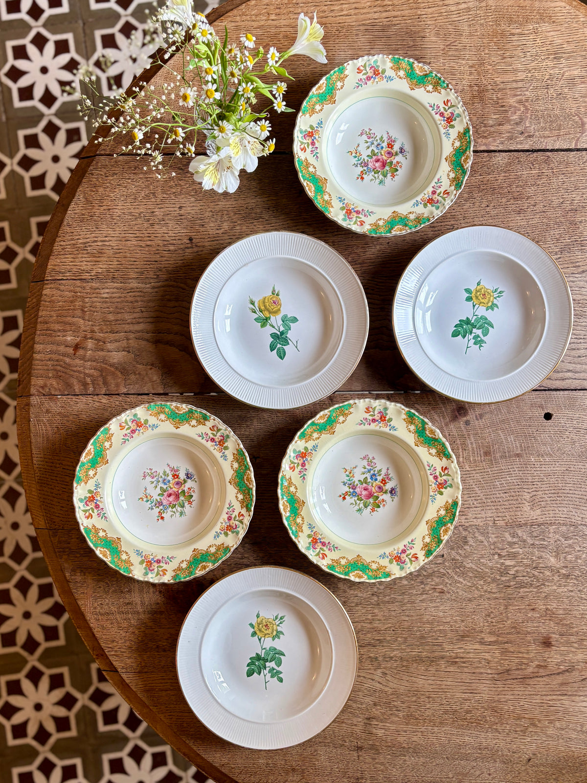 Lot de 6 assiettes creuses anciennes dépareillées (L15)