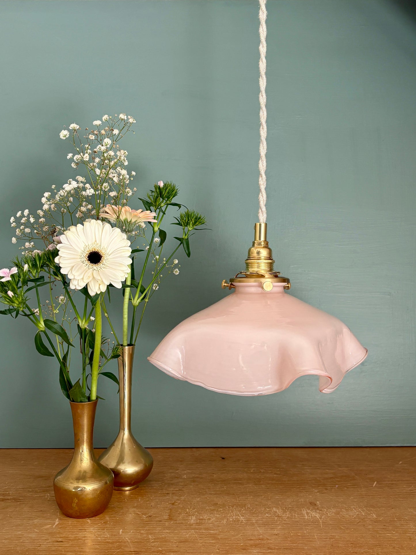 Suspension abat-jour vintage en opaline rose