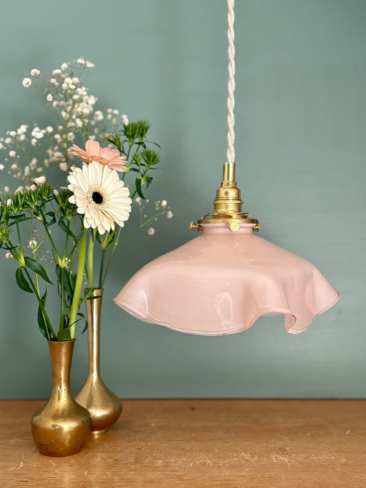 Suspension abat-jour vintage en opaline rose