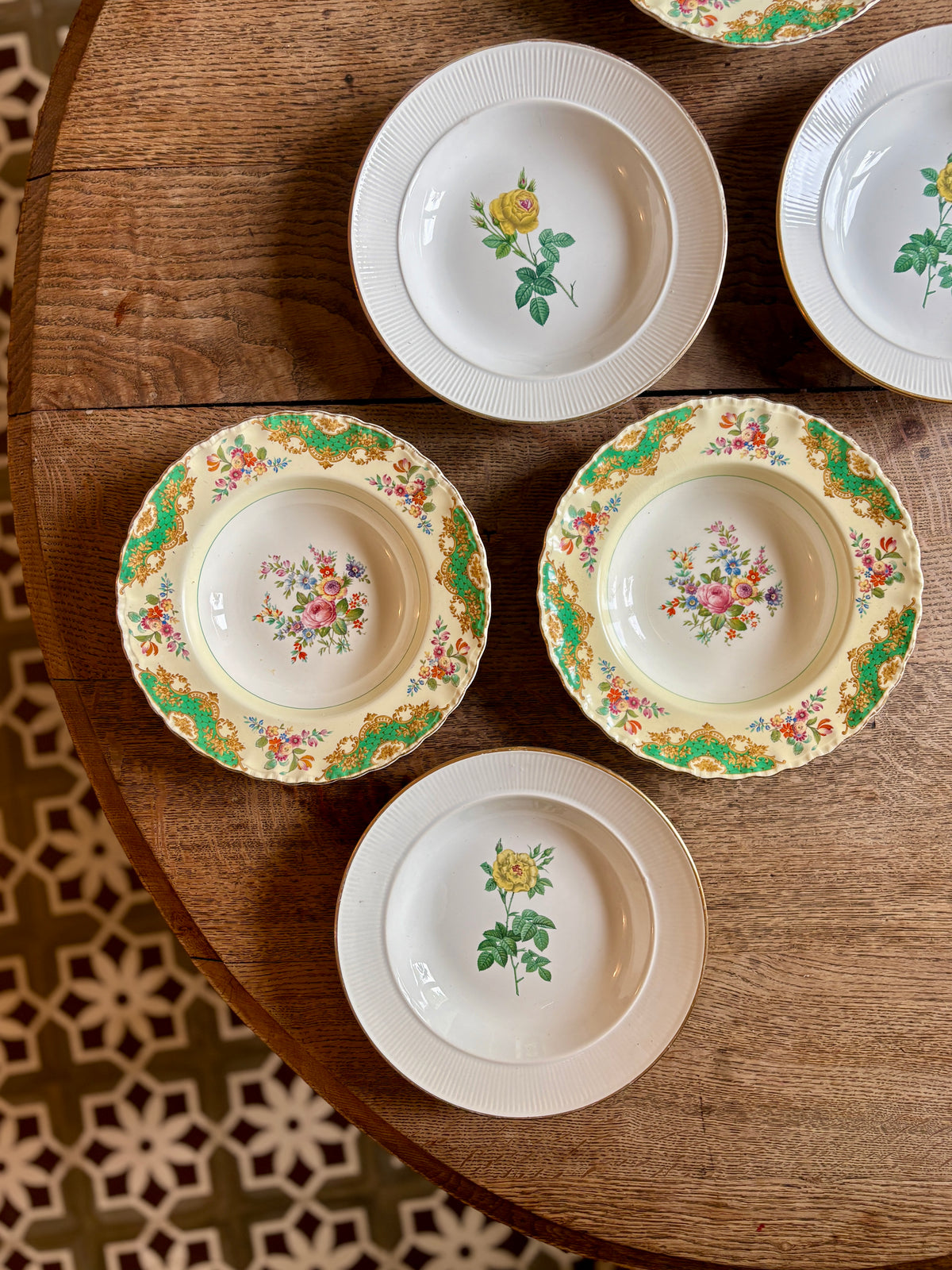 Lot de 6 assiettes creuses anciennes dépareillées (L15)