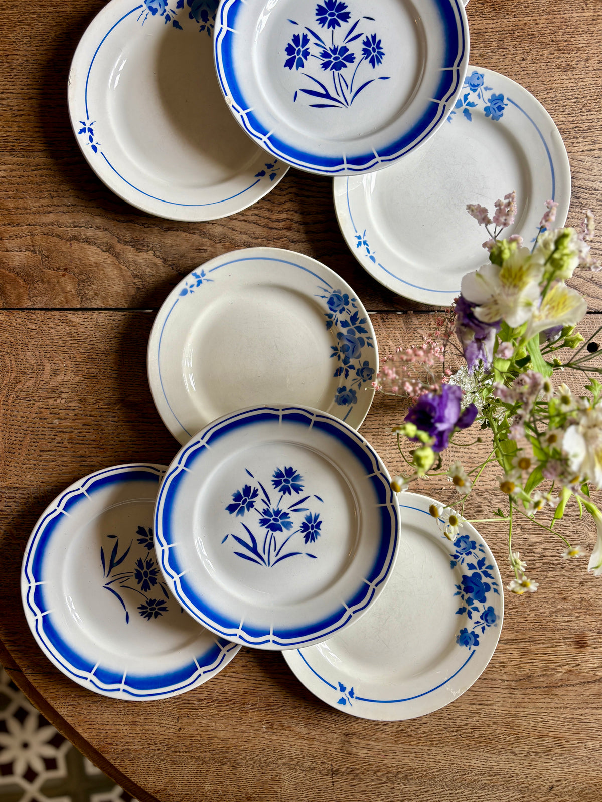 Lot de 8 assiettes plates vintage dépareillées (L3)