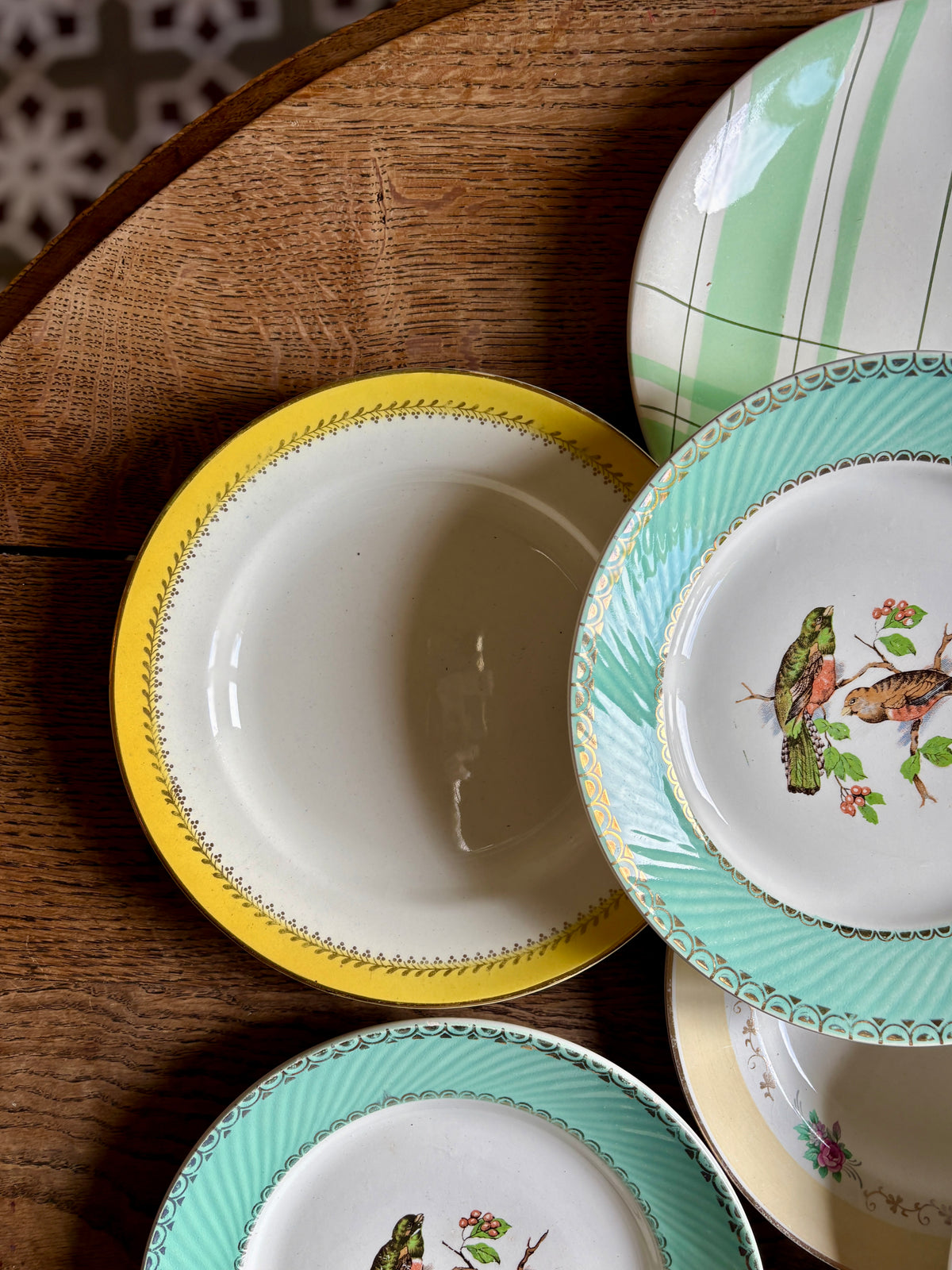 Lot de 12 assiettes plates vintage dépareillées (L13)