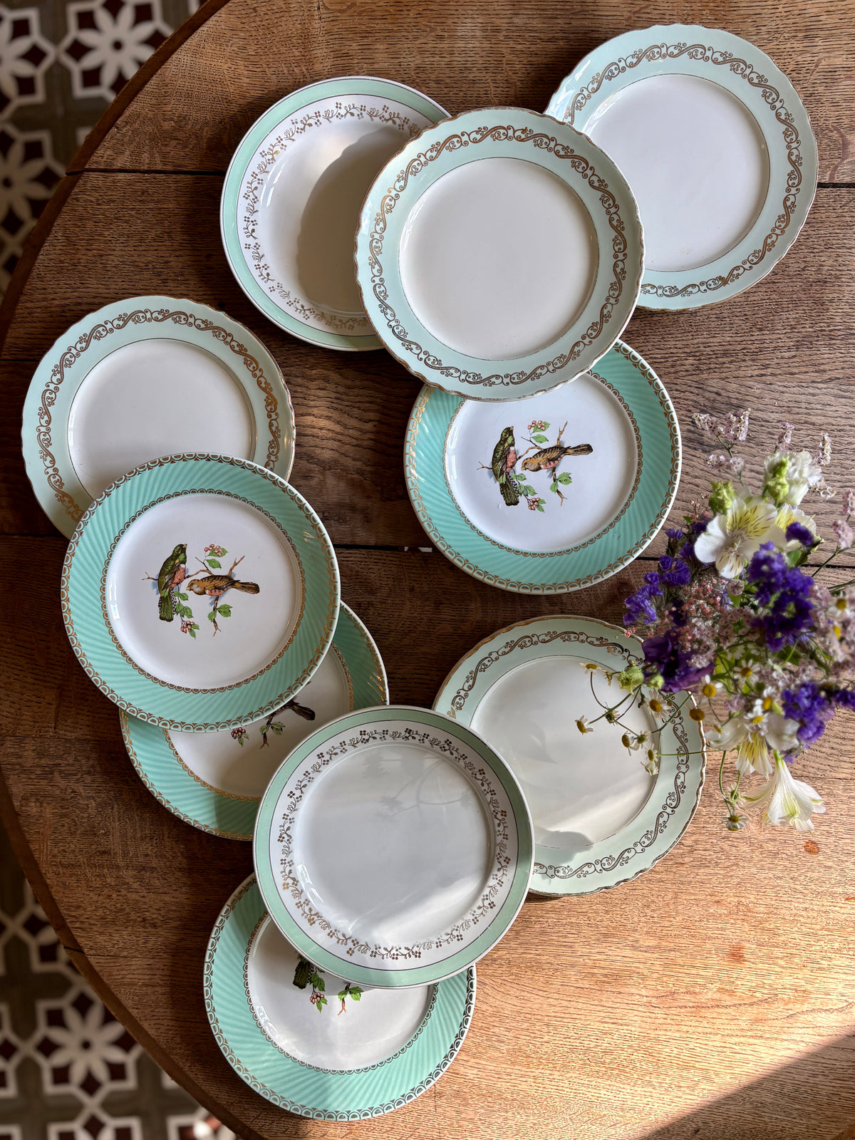 Lot de 10 assiettes plates vintage dépareillées (L12)