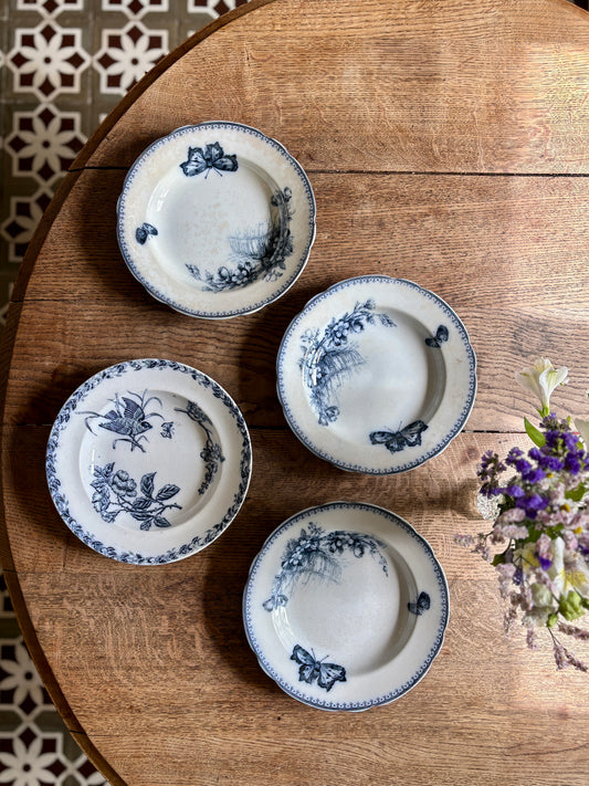 Lot de 4 assiettes creuses anciennes en terre de fer (L8)