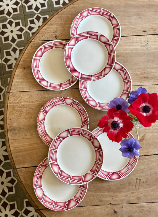 Lot de 8 assiettes plates anciennes modèle Rostand de Sarreguemines