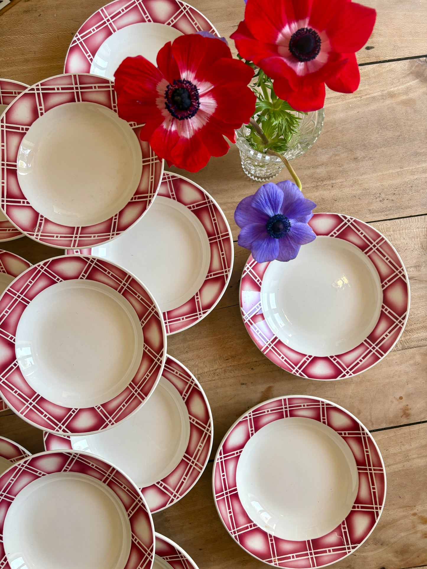 Lot de 12 assiettes creuses anciennes modèle Rostand de Sarreguemines