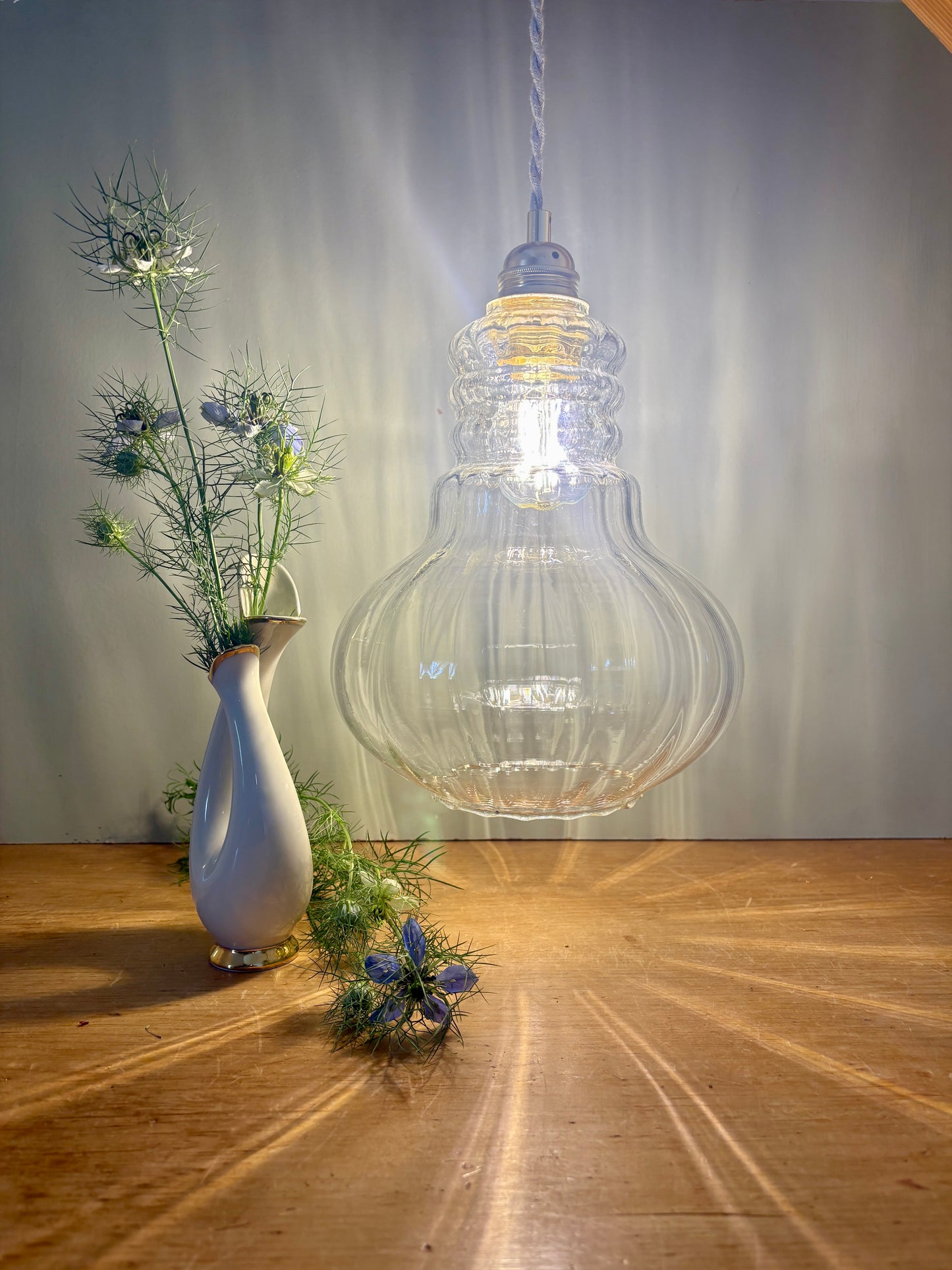 Suspension globe vintage en verre transparent