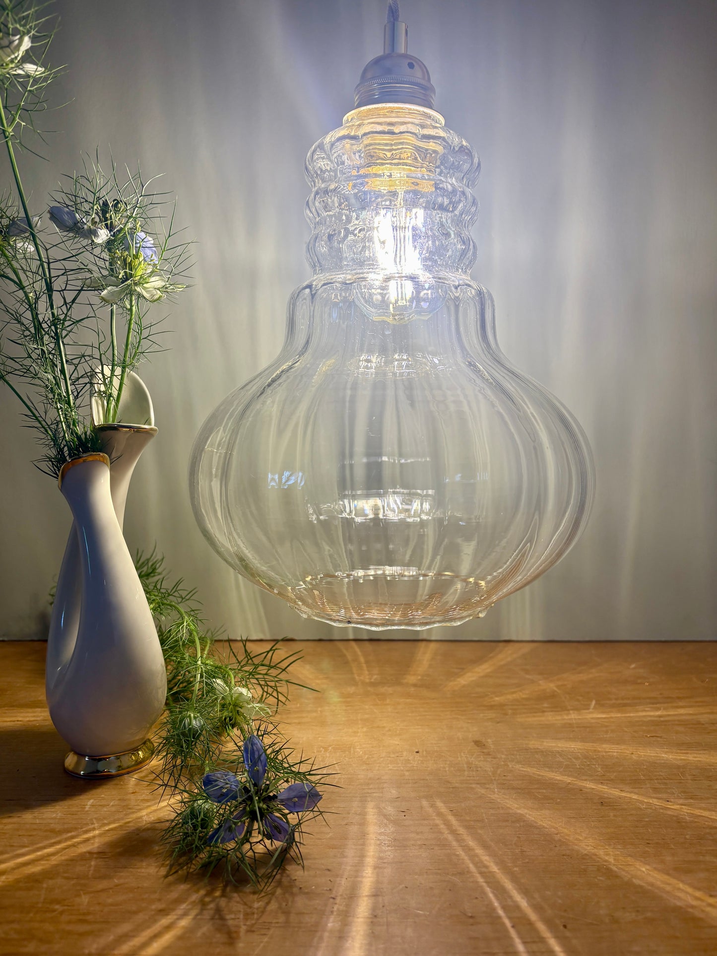 Suspension globe vintage en verre transparent