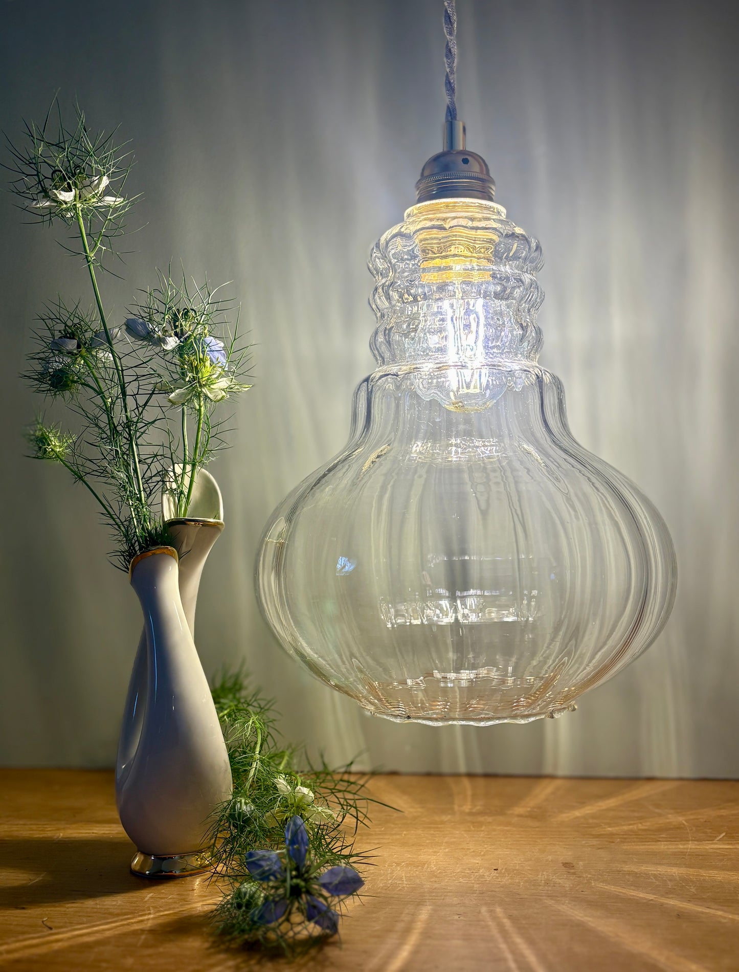 Suspension globe vintage en verre transparent