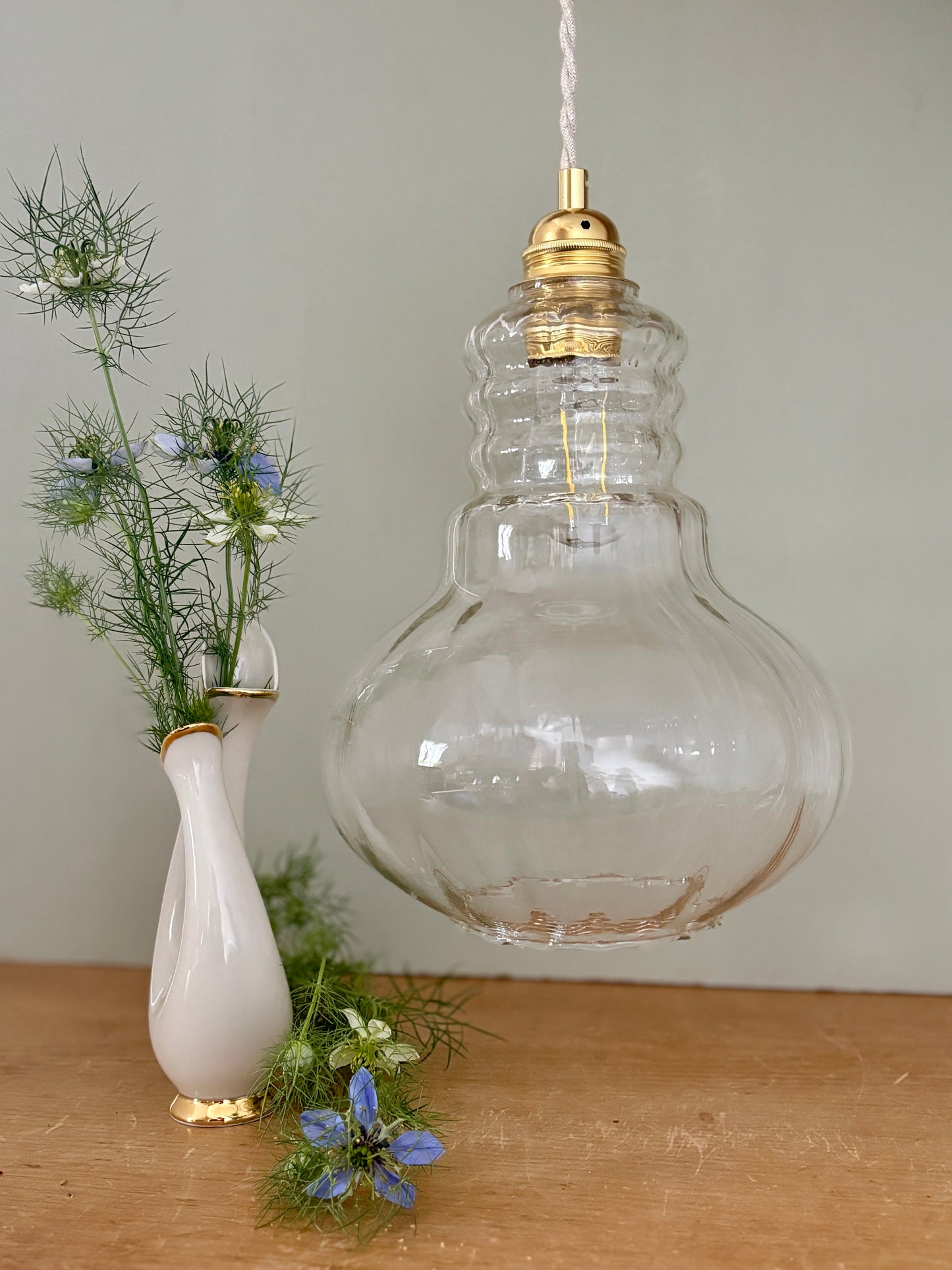 Suspension globe vintage en verre transparent