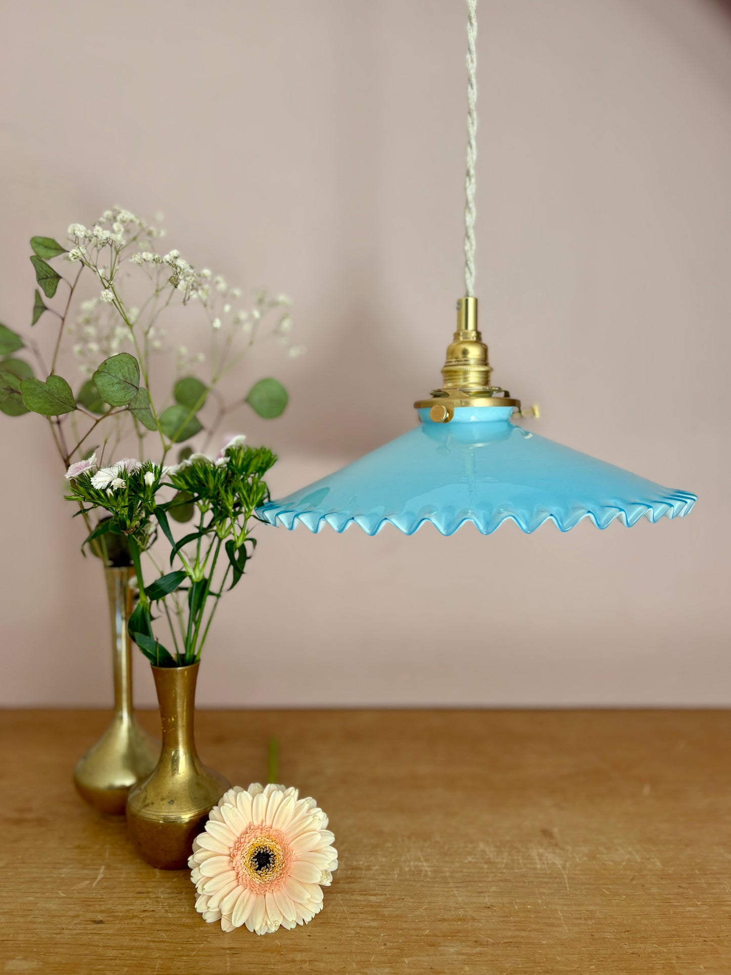 Suspension abat-jour vintage en opaline bleue