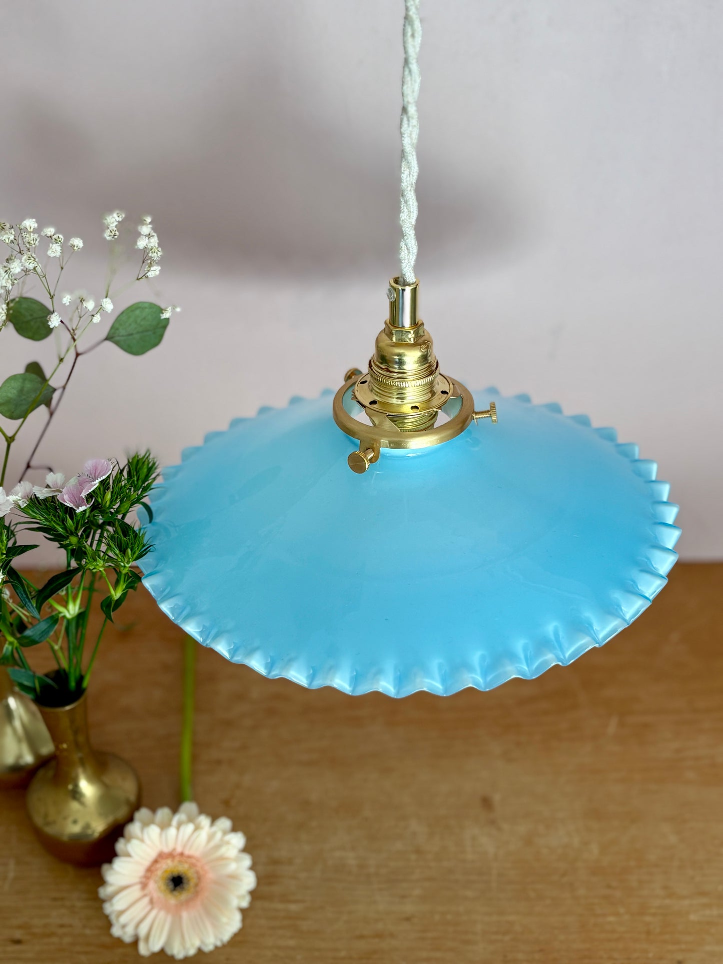 Suspension abat-jour vintage en opaline bleue