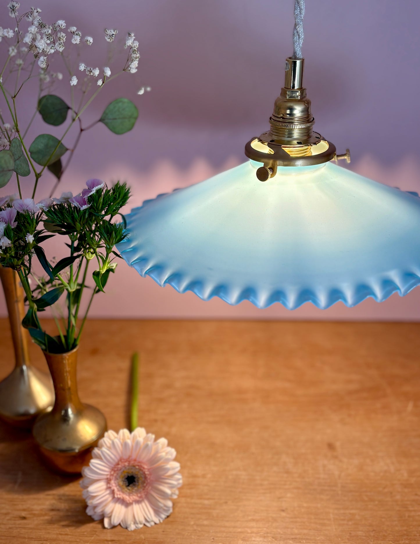 Suspension abat-jour vintage en opaline bleue