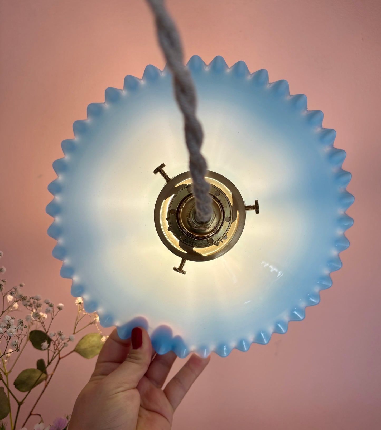 Suspension abat-jour vintage en opaline bleue