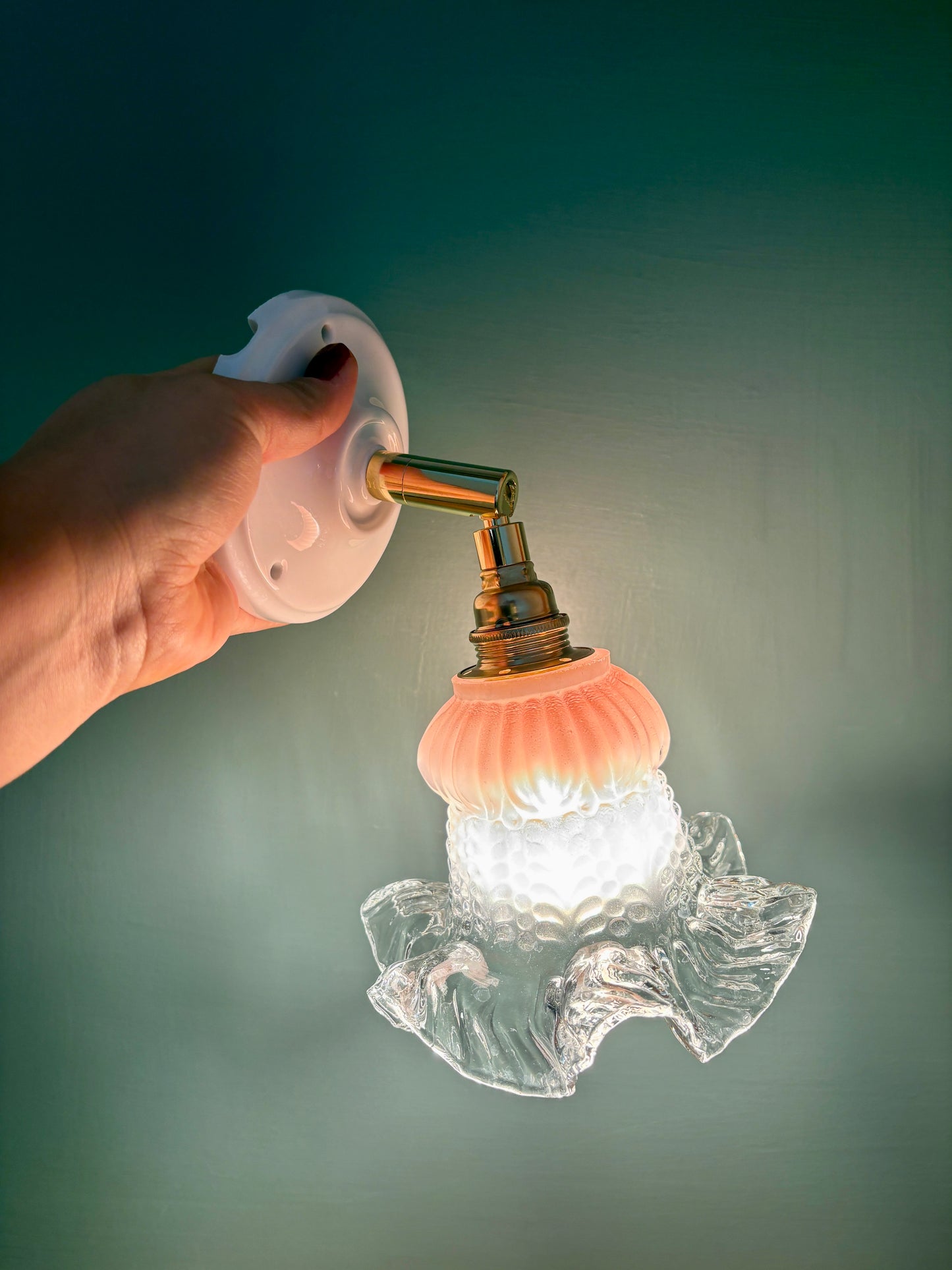 Applique tulipe vintage en verre rose et transparent