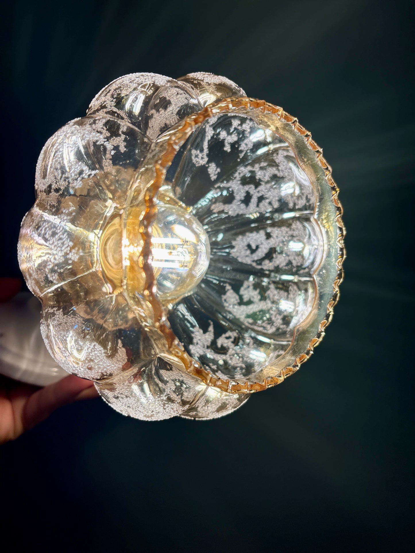 Applique tulipe vintage en verre ambré granité