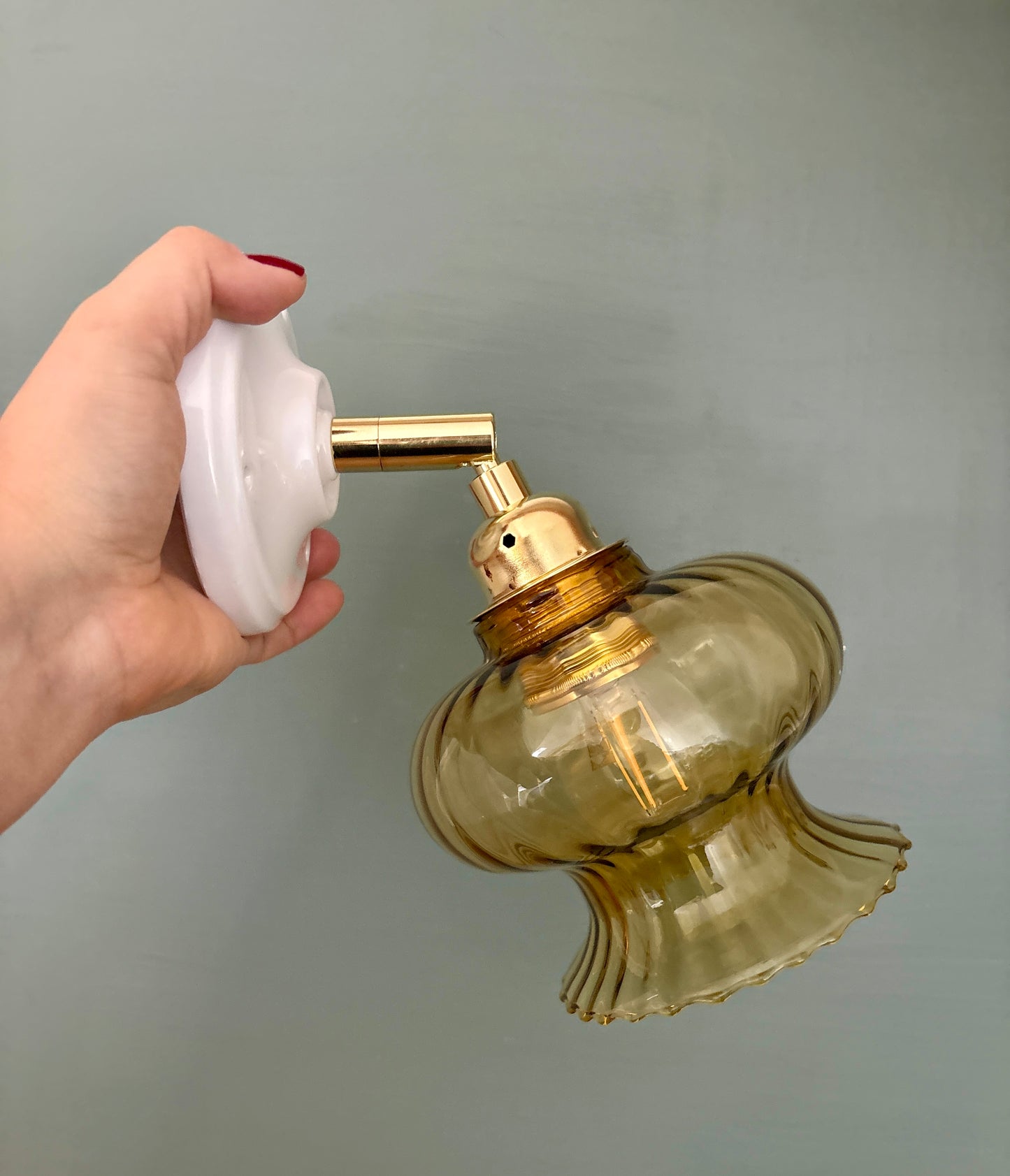 Applique tulipe vintage en verre ambré (AT1)