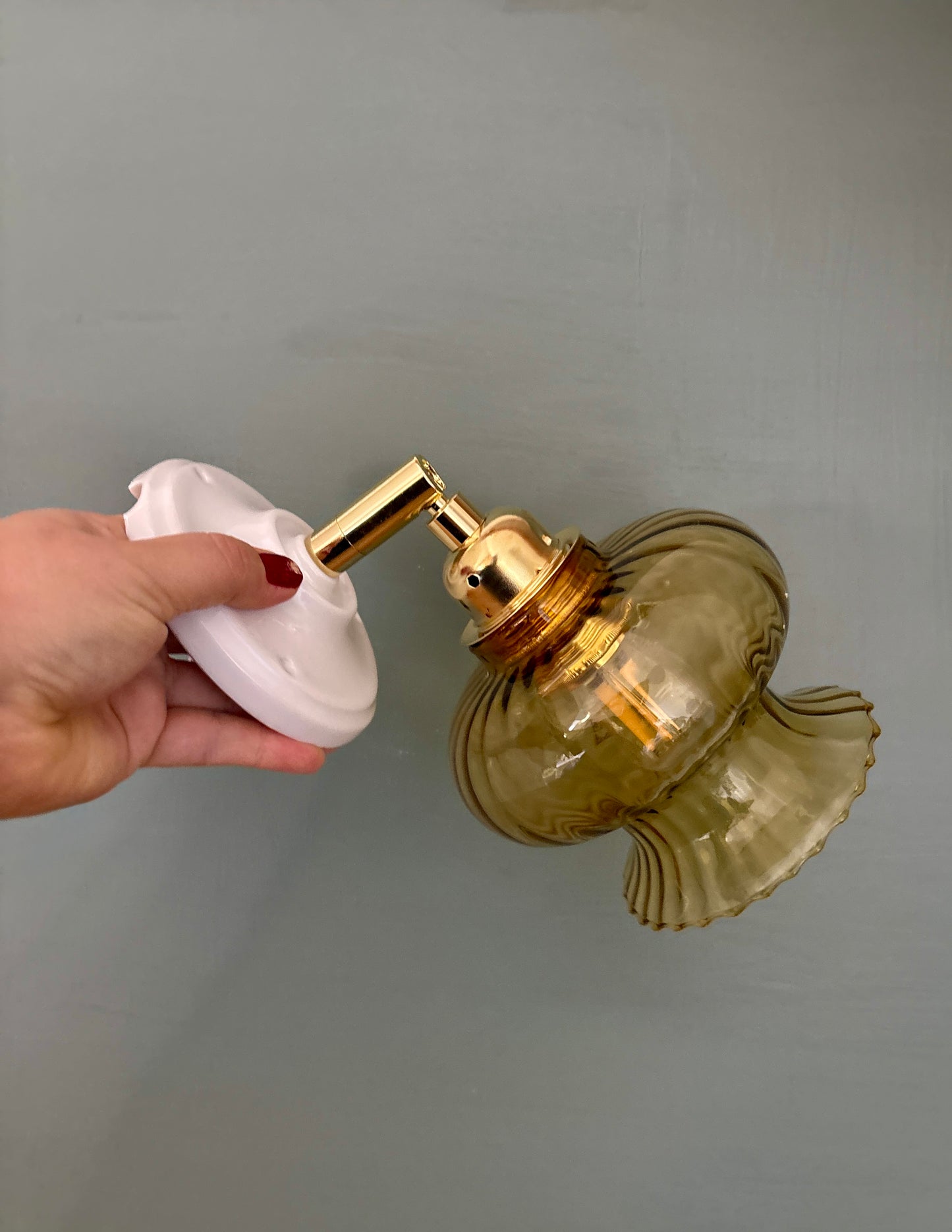 Applique tulipe vintage en verre ambré (AT1)