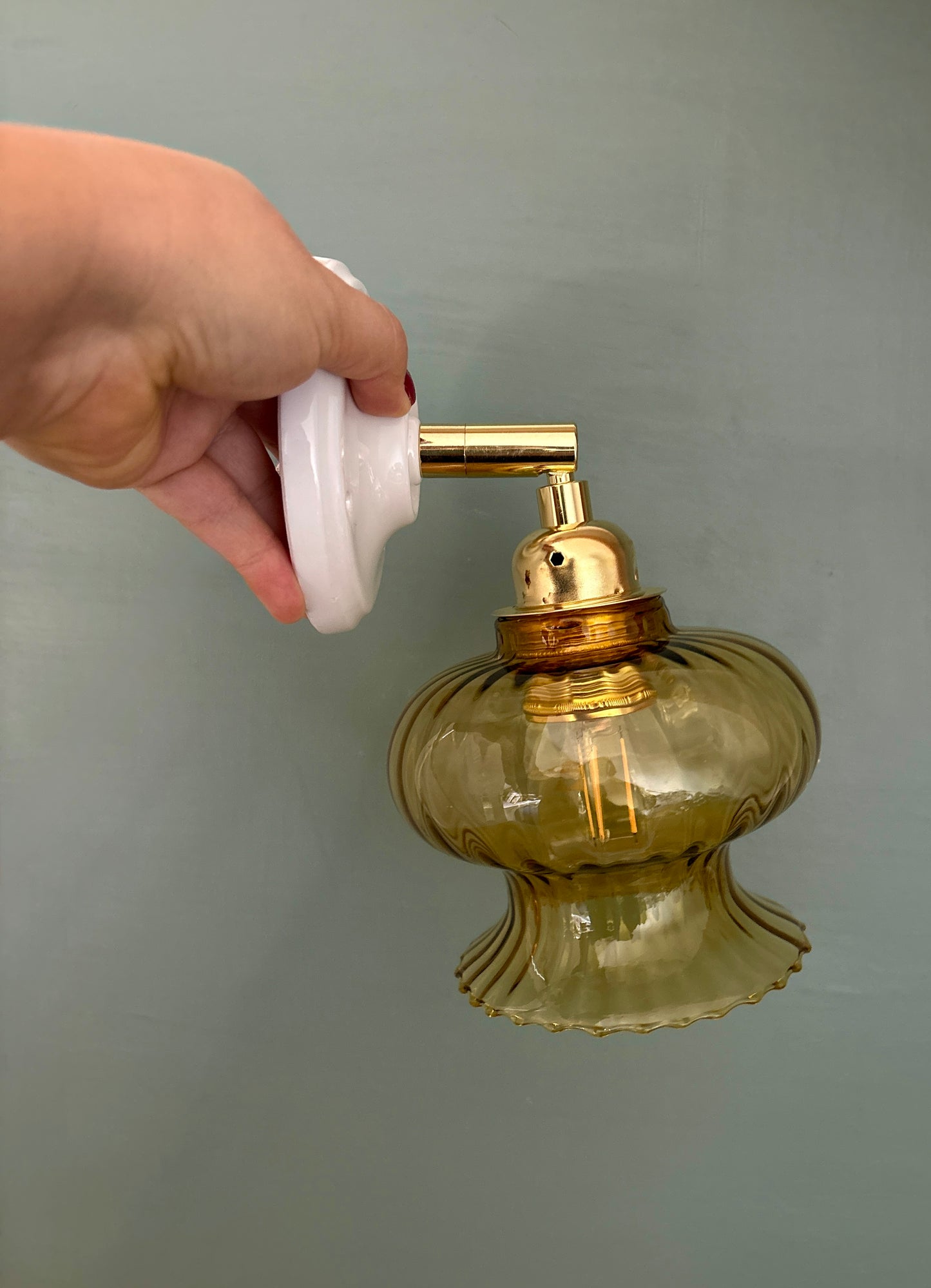 Applique tulipe vintage en verre ambré (AT1)