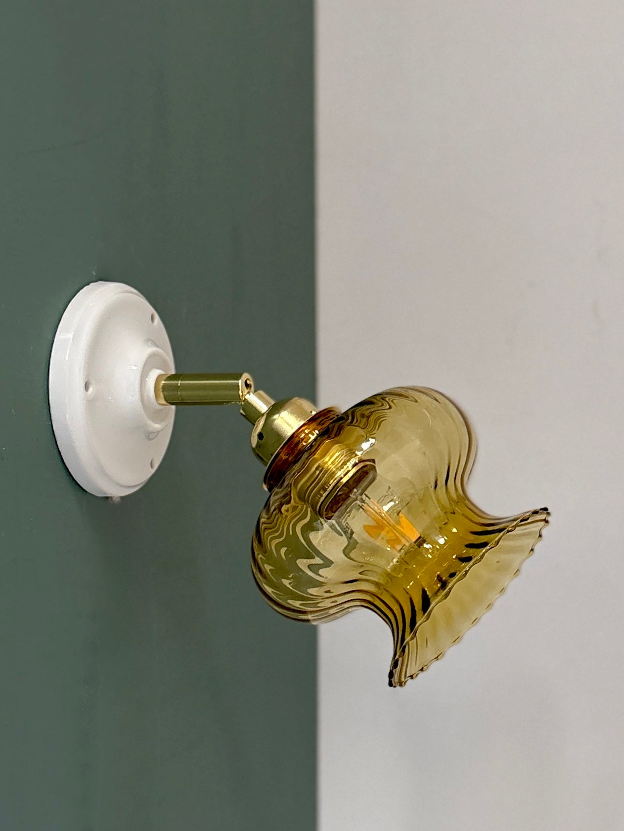 Applique tulipe vintage en verre ambré (AT1)