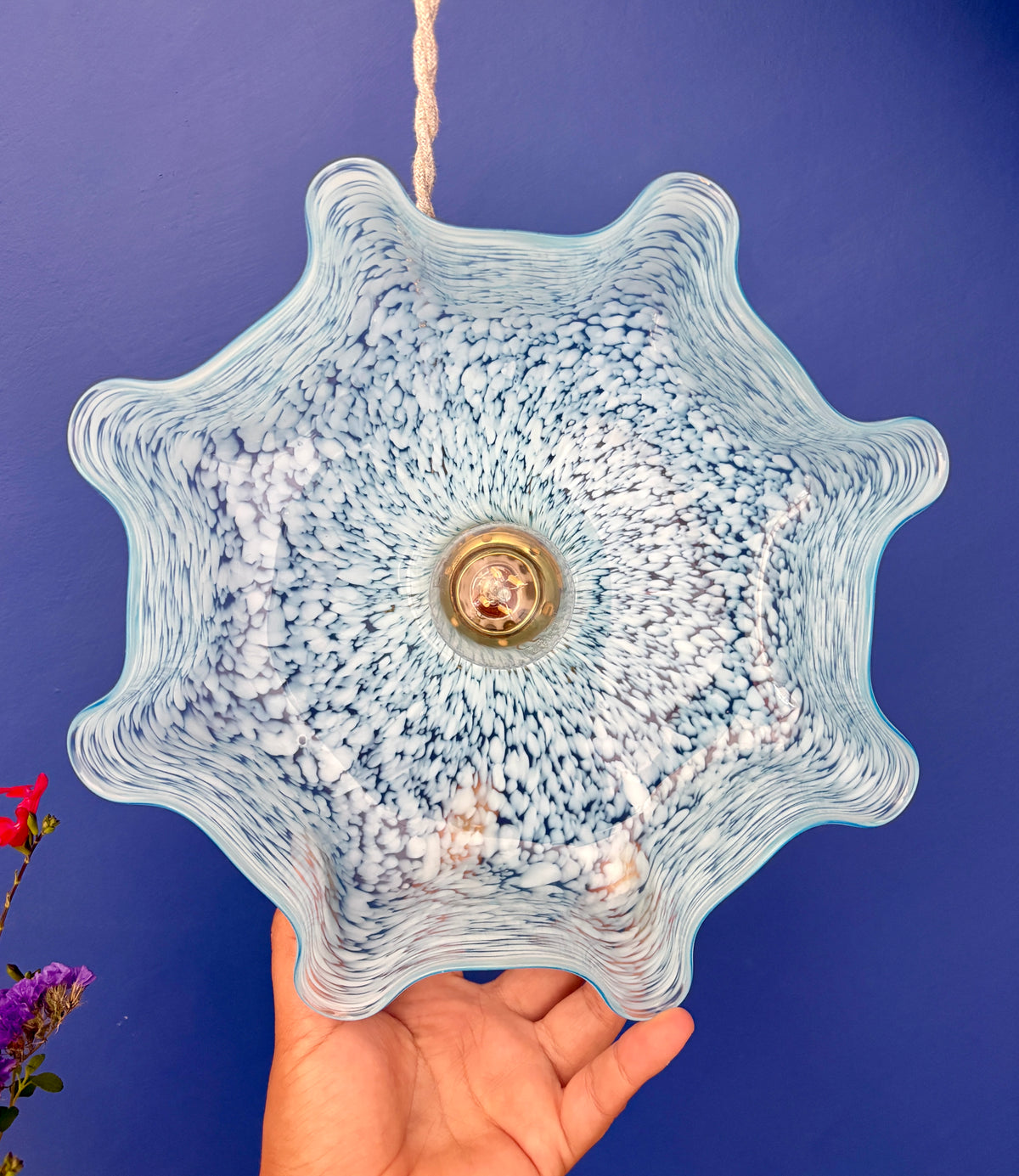 Suspension abat-jour vintage en verre de Clichy bleu