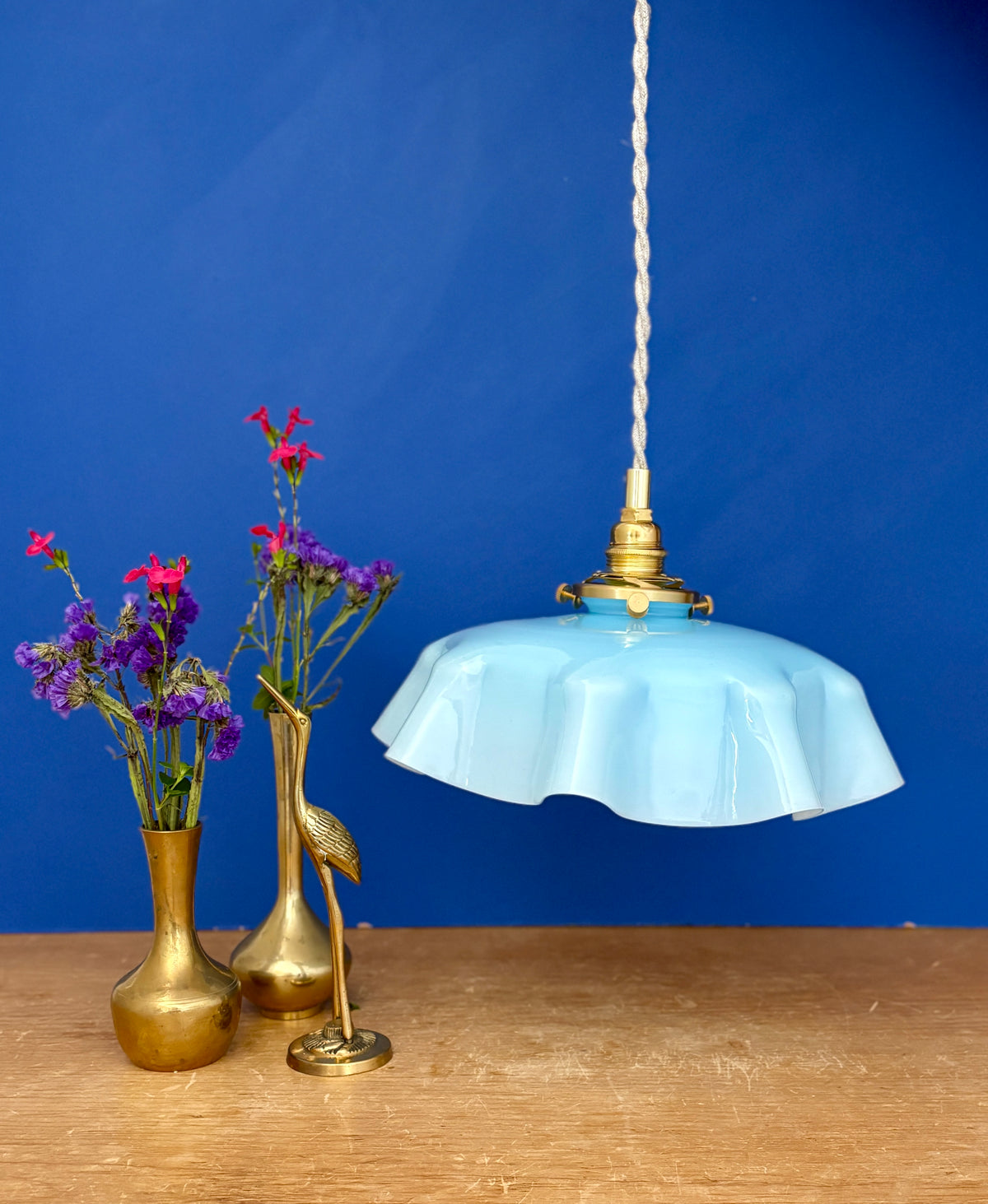 Suspension abat-jour vintage en opaline bleue