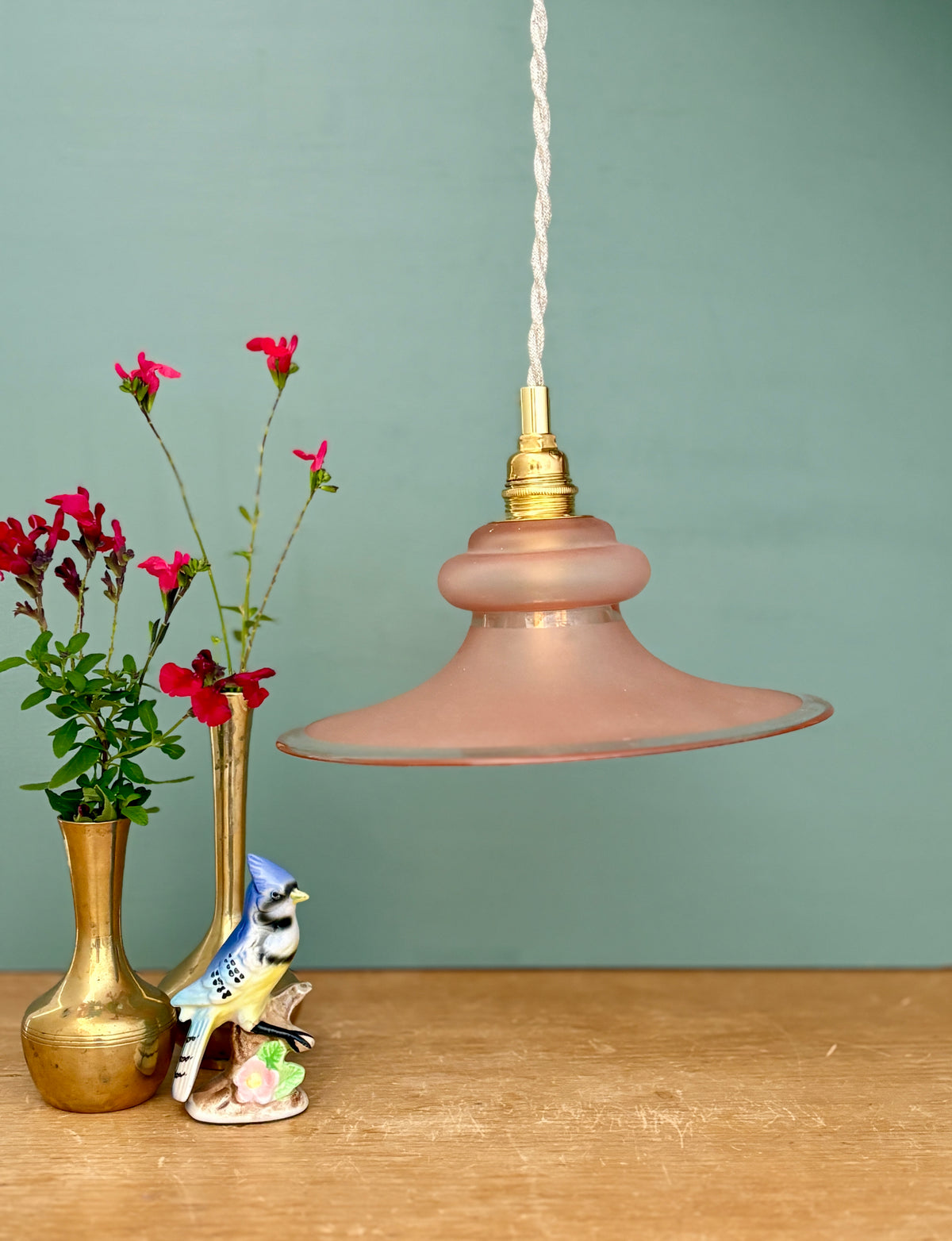 Suspension abat-jour vintage en verre dépoli rose