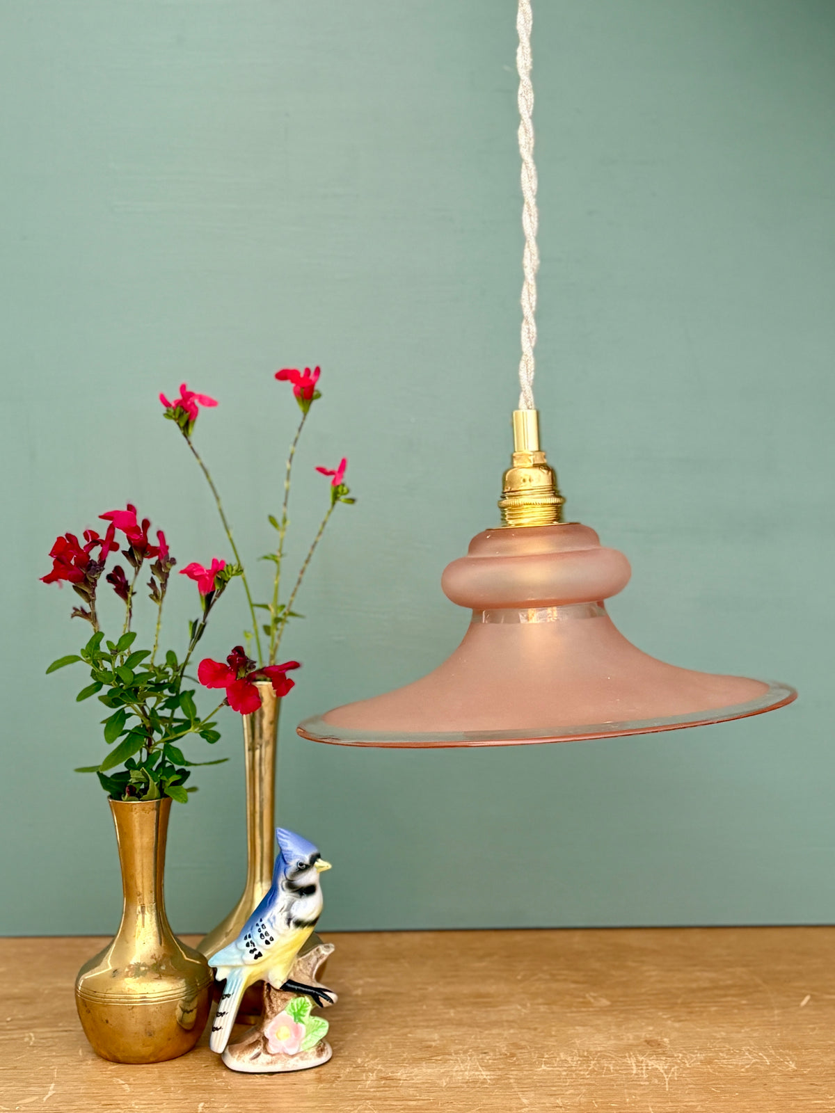 Suspension abat-jour vintage en verre dépoli rose