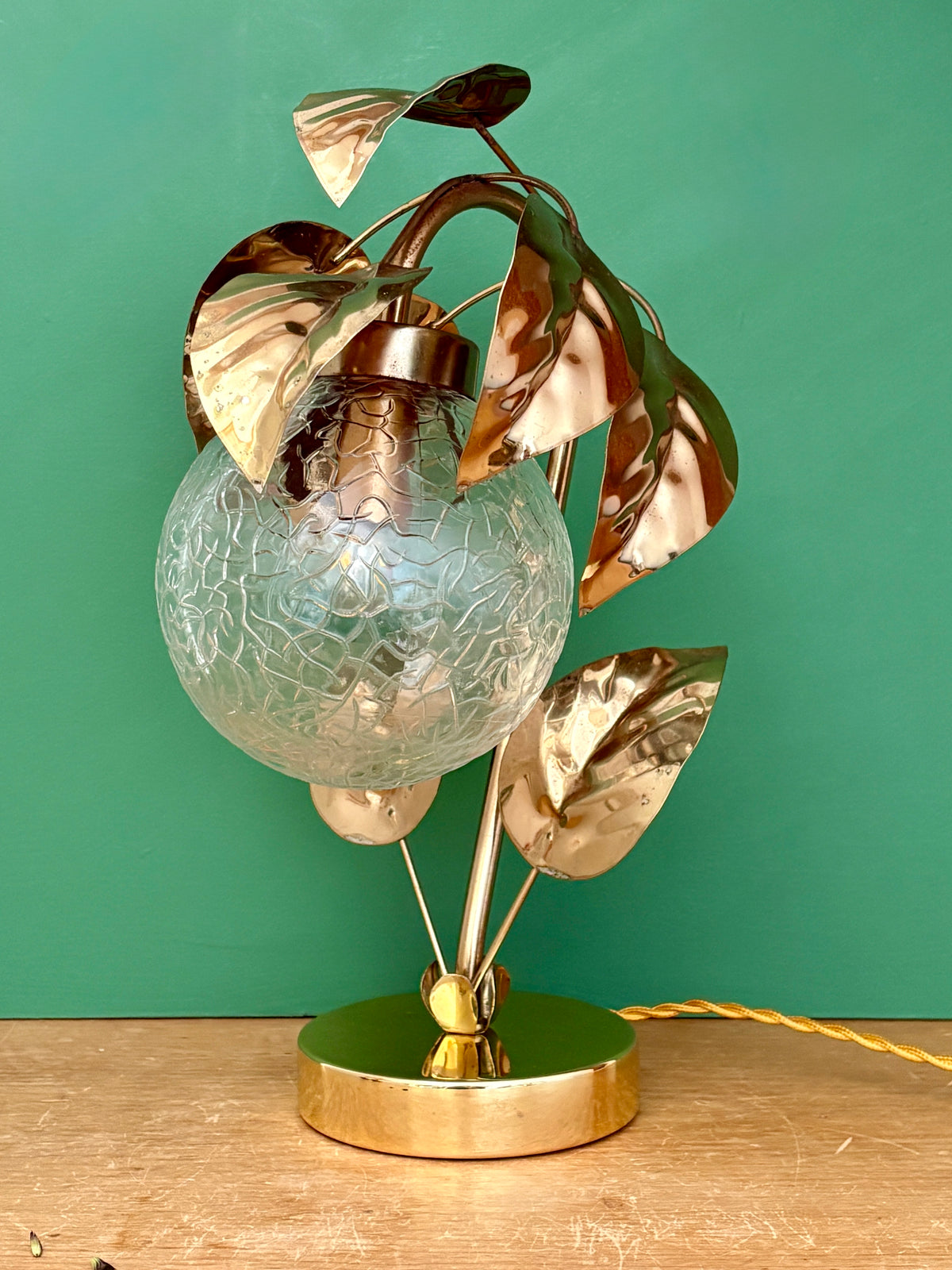 Lampe vintage feuilles en laiton doré et globe en verre transparent (H1)