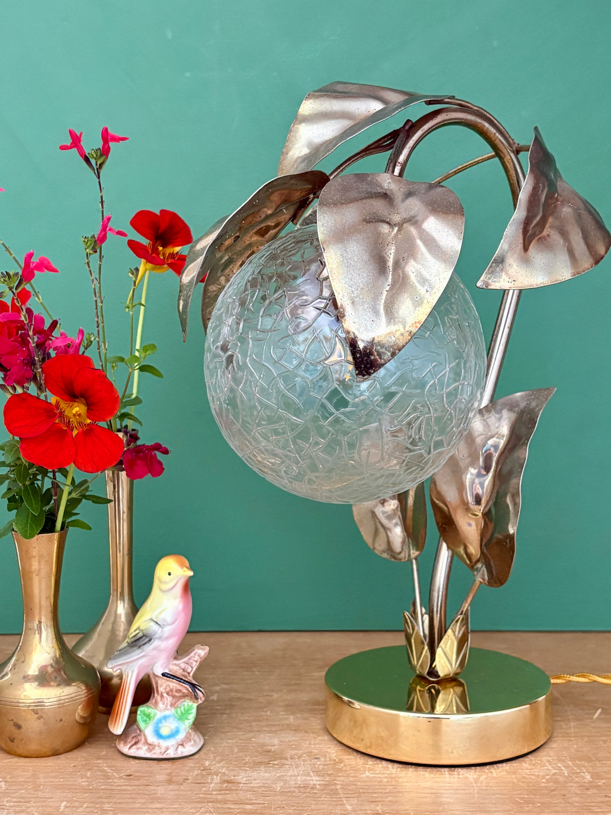 Lampe vintage feuilles en laiton doré et globe en verre transparent (H2)