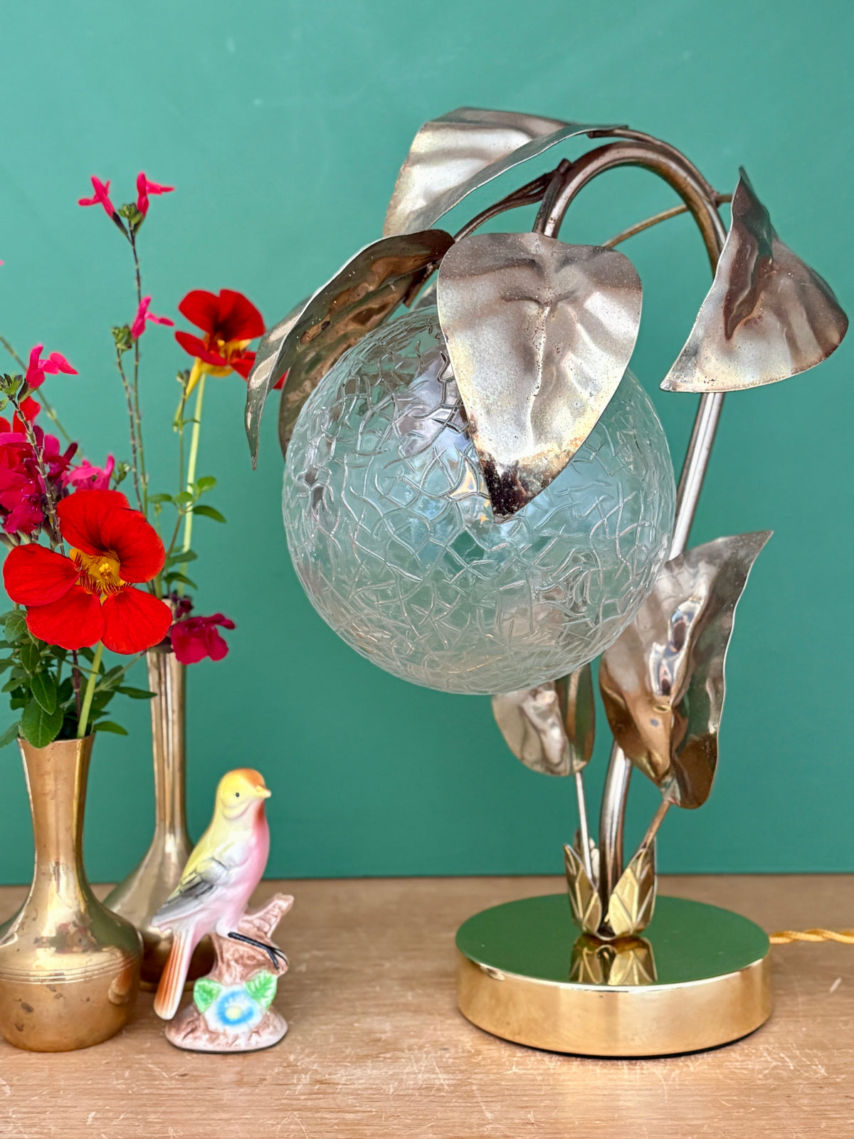 Lampe vintage feuilles en laiton doré et globe en verre transparent (H2)