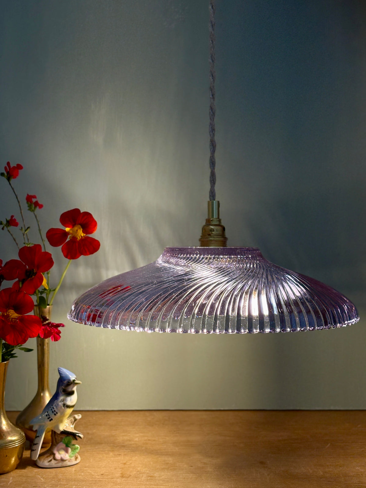 Suspension abat-jour vintage en verre violet - collection vaisselle -
