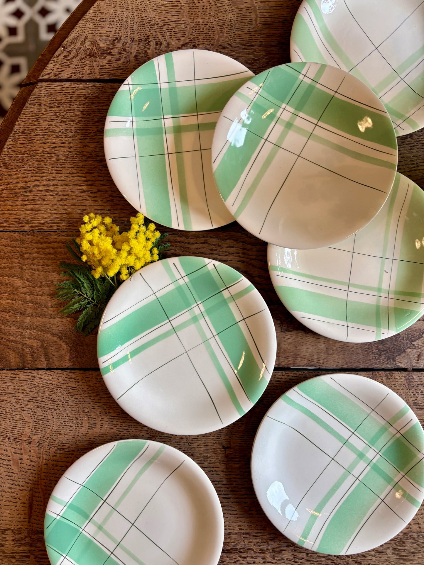 Lot de 7 assiettes à dessert vintage, modèle Montréal vert de Salins