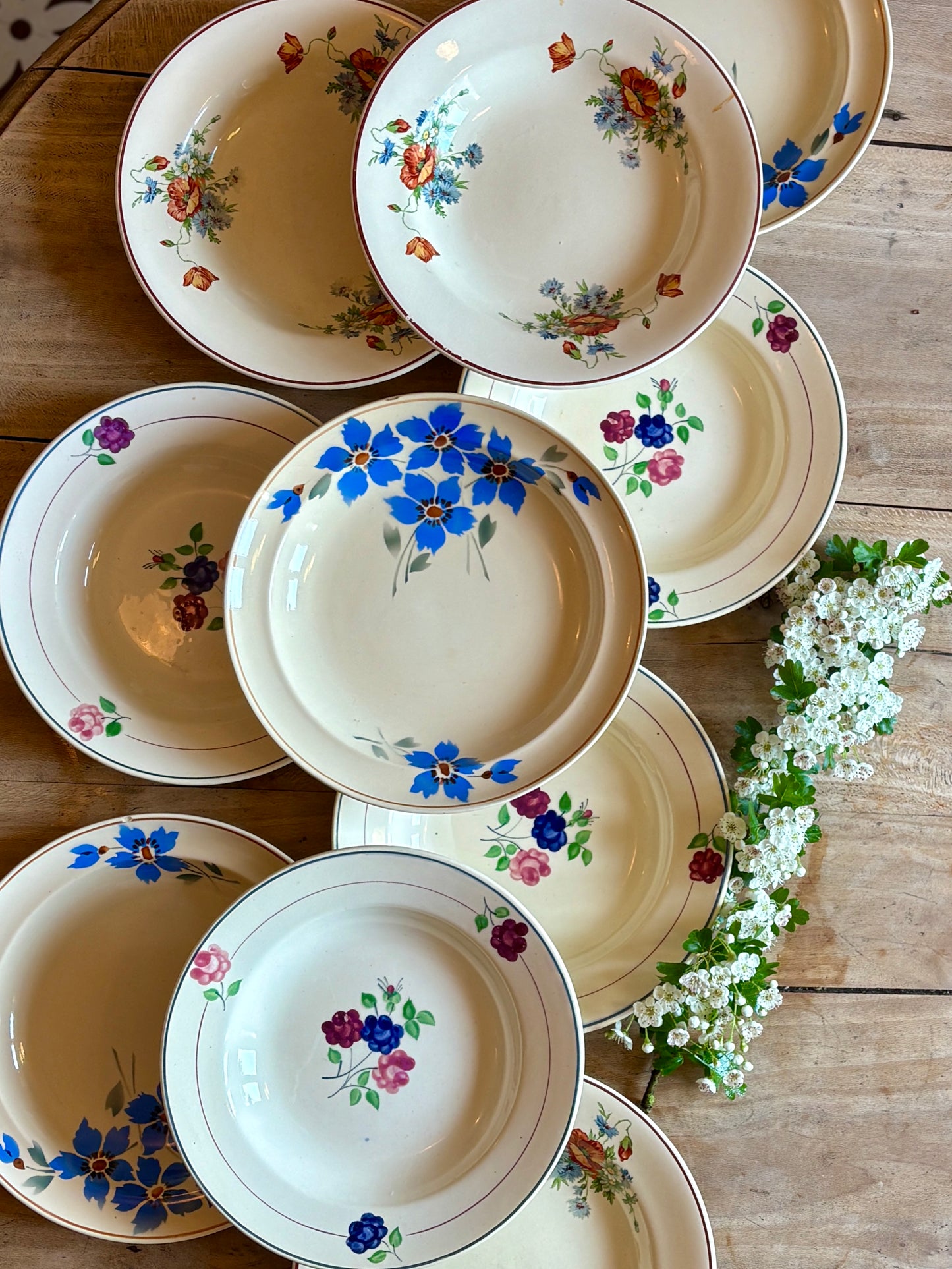 Lot de 10 assiettes creuses vintage dépareillées
