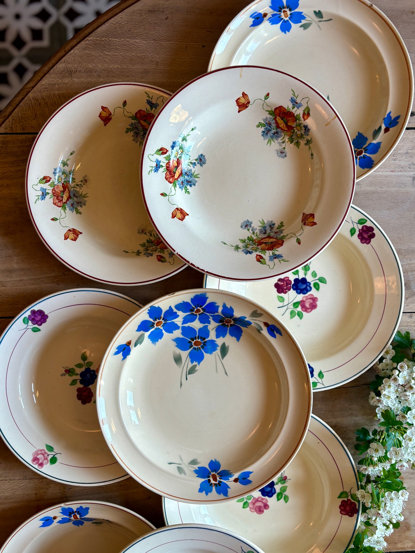 Lot de 10 assiettes creuses vintage dépareillées