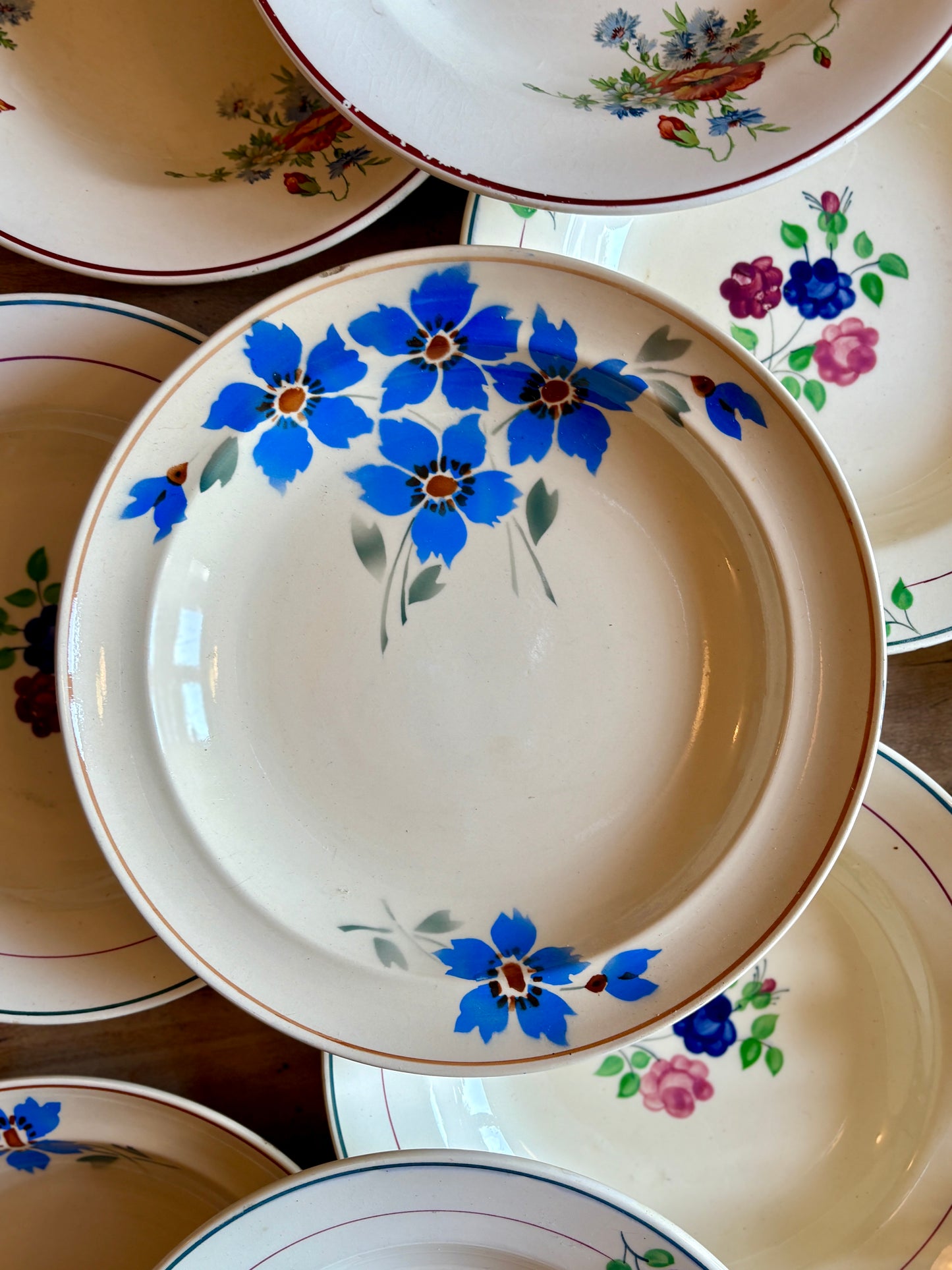 Lot de 10 assiettes creuses vintage dépareillées
