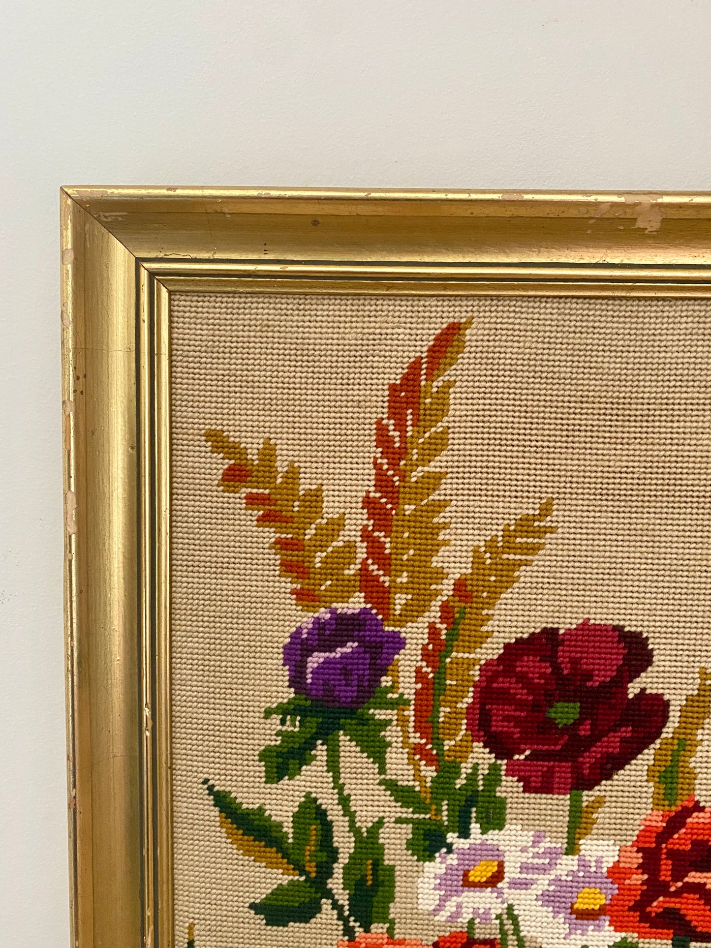 Canevas vintage bouquet de fleurs et cadre en bois doré