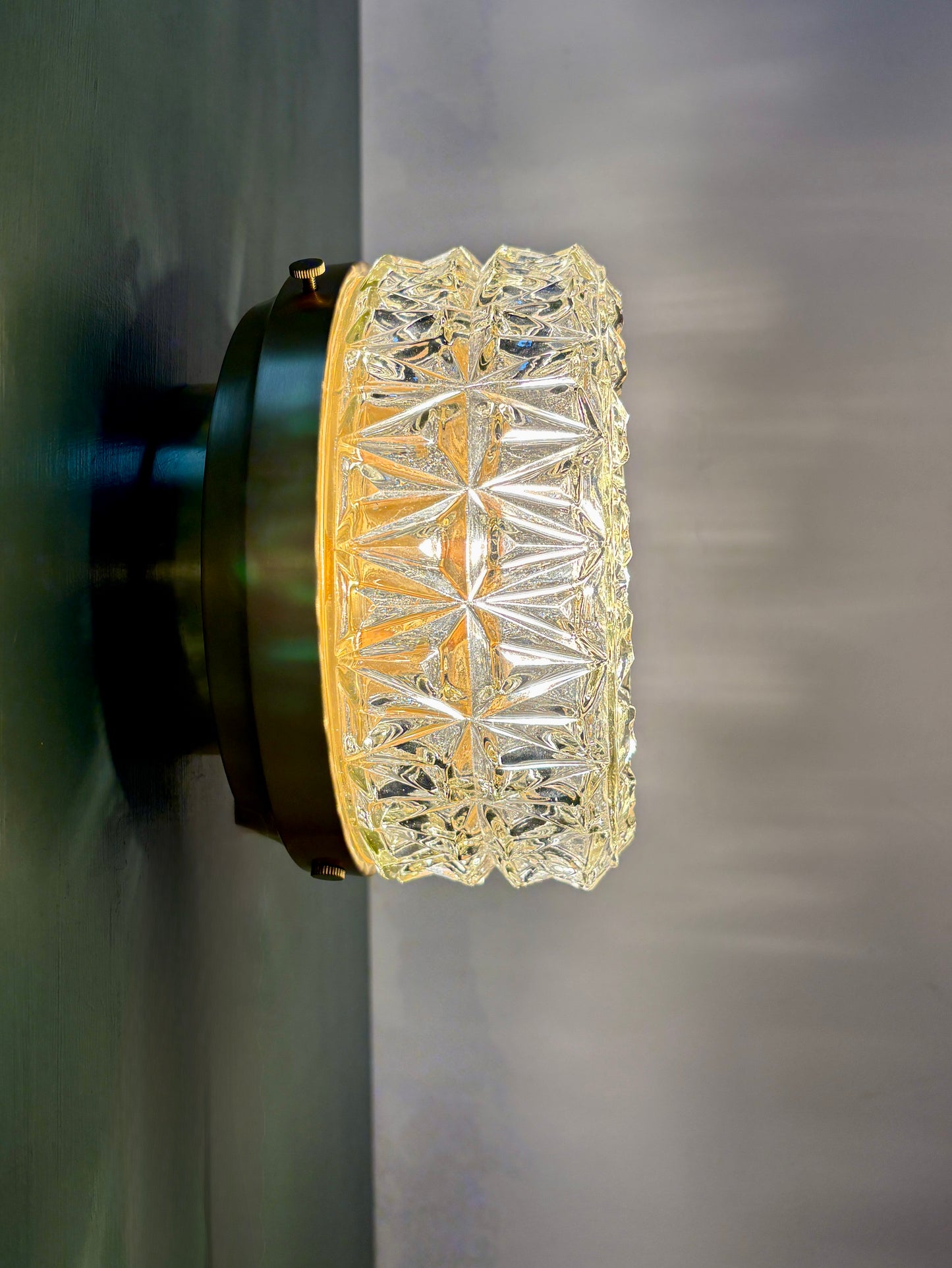 Applique ou plafonnier globe vintage en verre moulé (PT1)