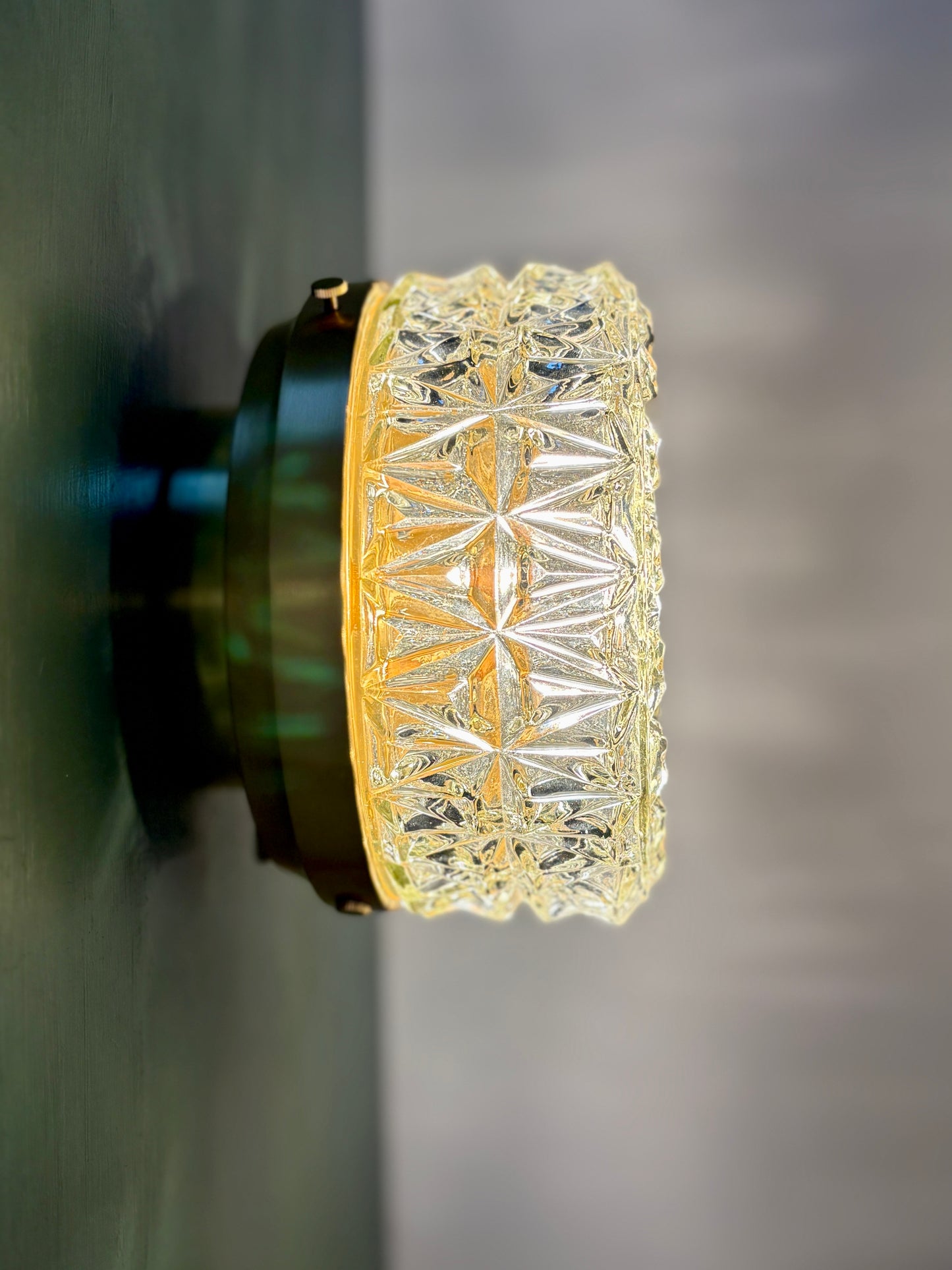 Applique ou plafonnier globe vintage en verre moulé (PT1)