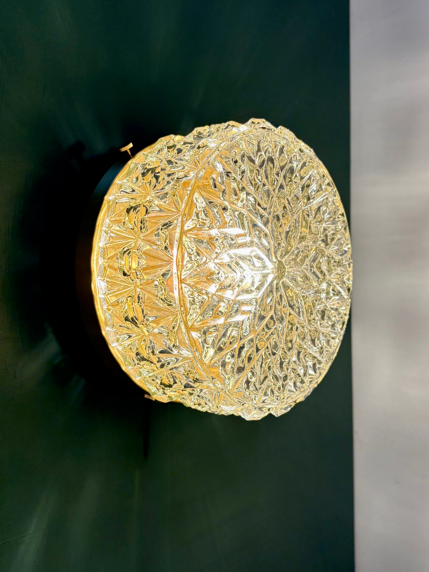 Applique ou plafonnier globe vintage en verre moulé (PT1)