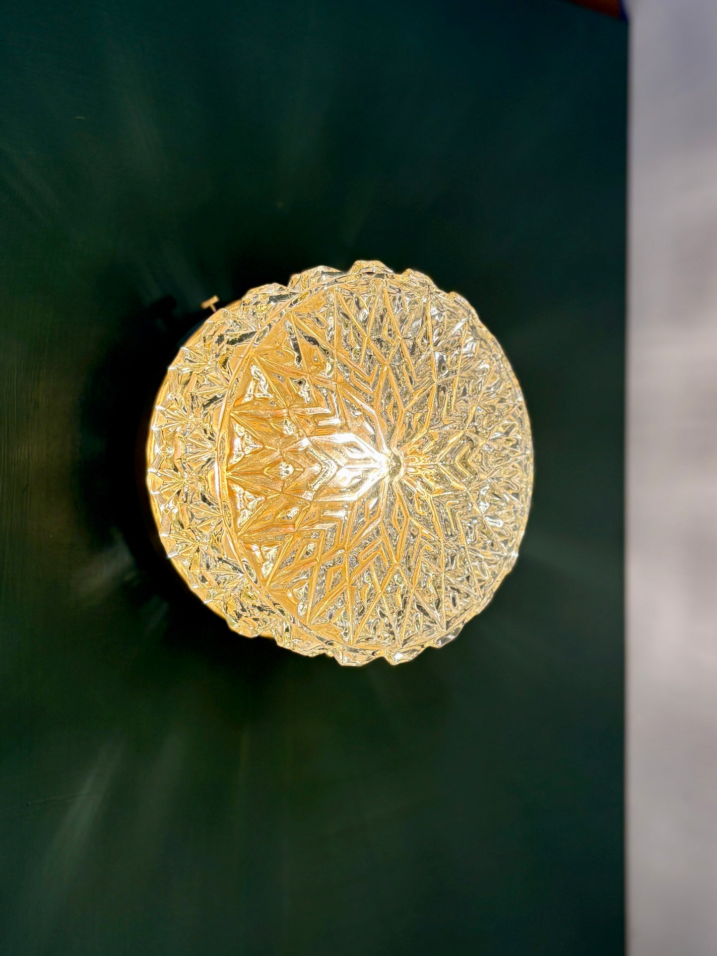 Applique ou plafonnier globe vintage en verre moulé (PT1)