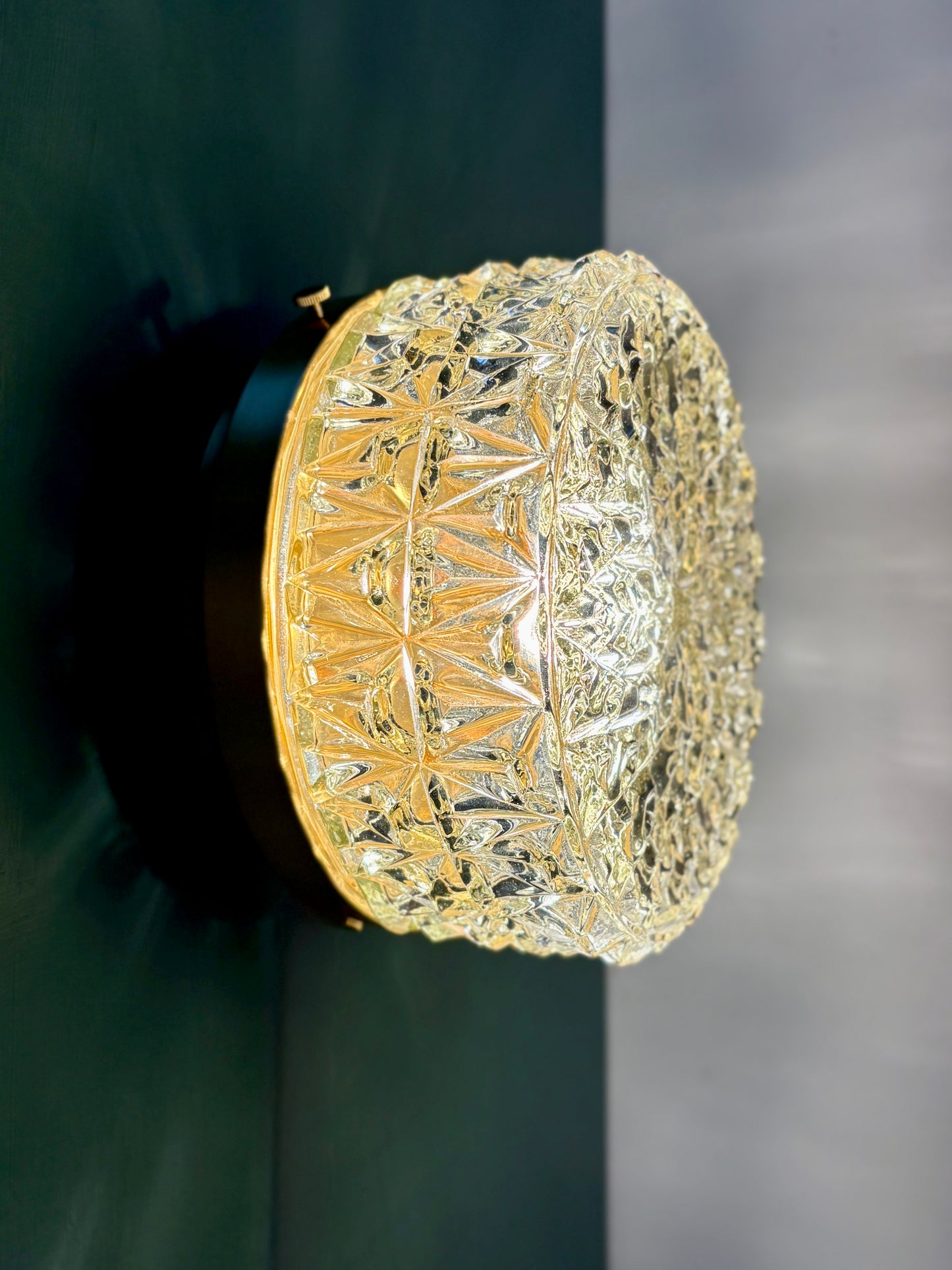 Applique ou plafonnier globe vintage en verre moulé (PT1)